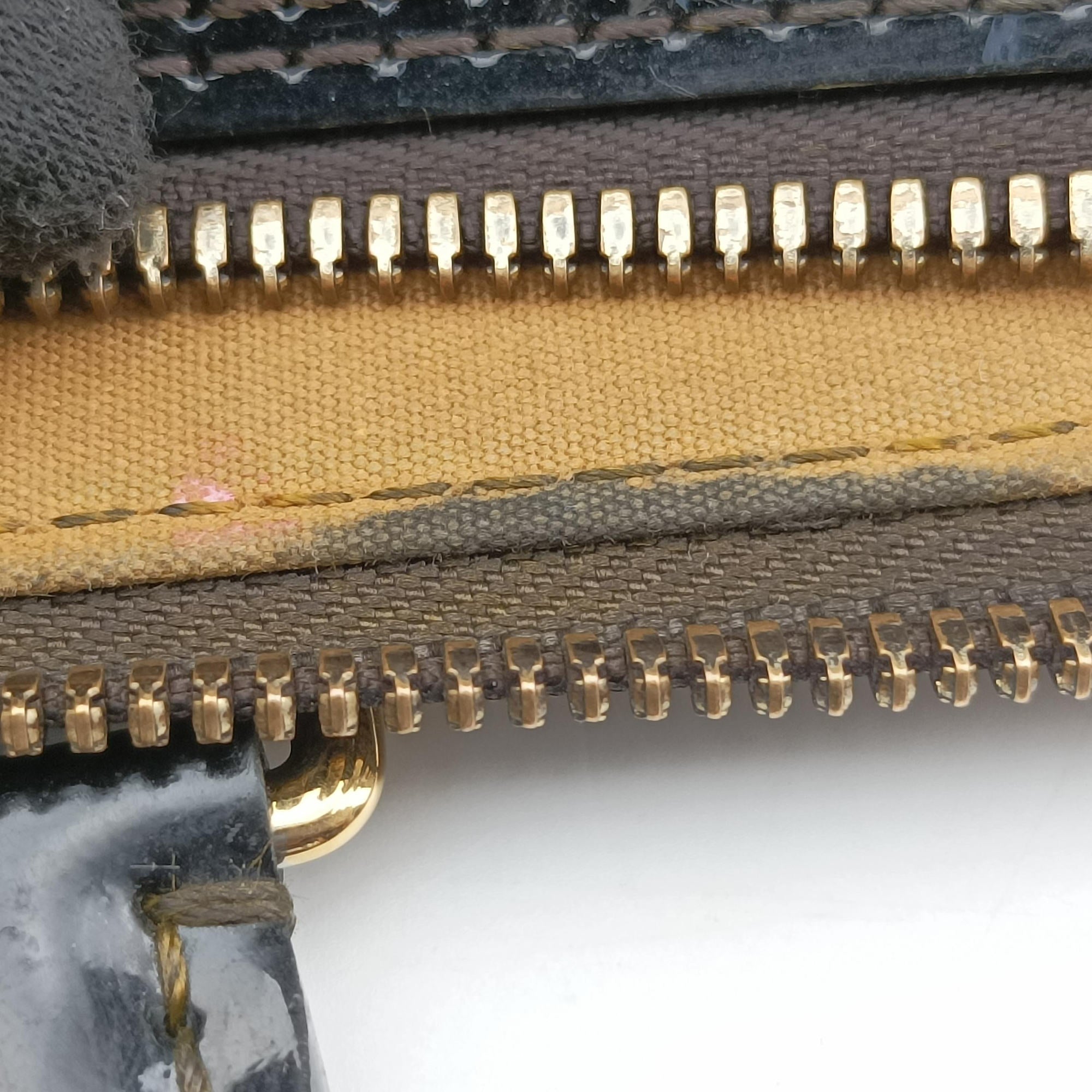 Secondhand Louis Vuitton Alma PM Black Vernis M91611 handbag | stylenewstar