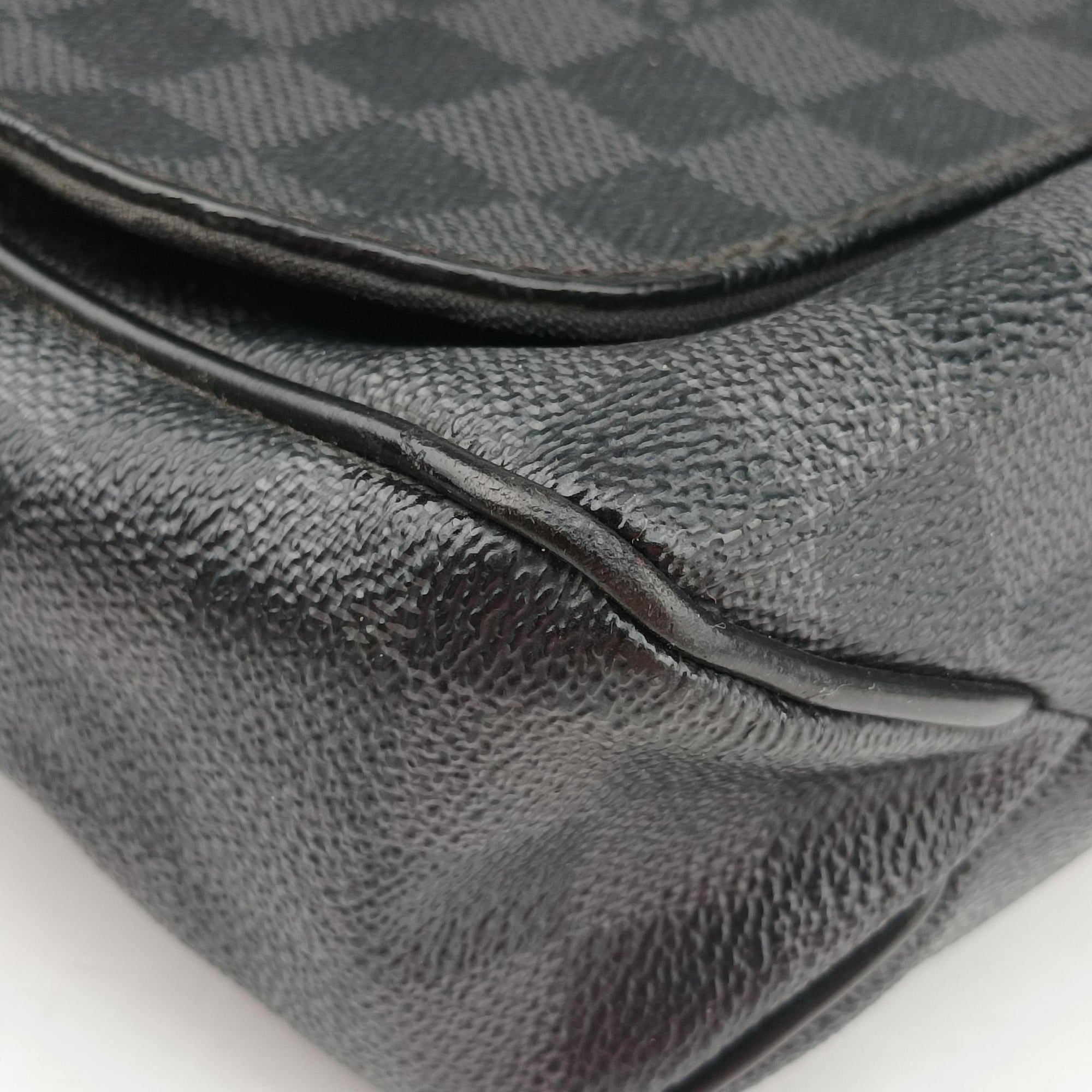 Vintage Louis Vuitton DANIEL MM Noir Damier GRAPHITE N58029 shoulderbag | stylenewstar