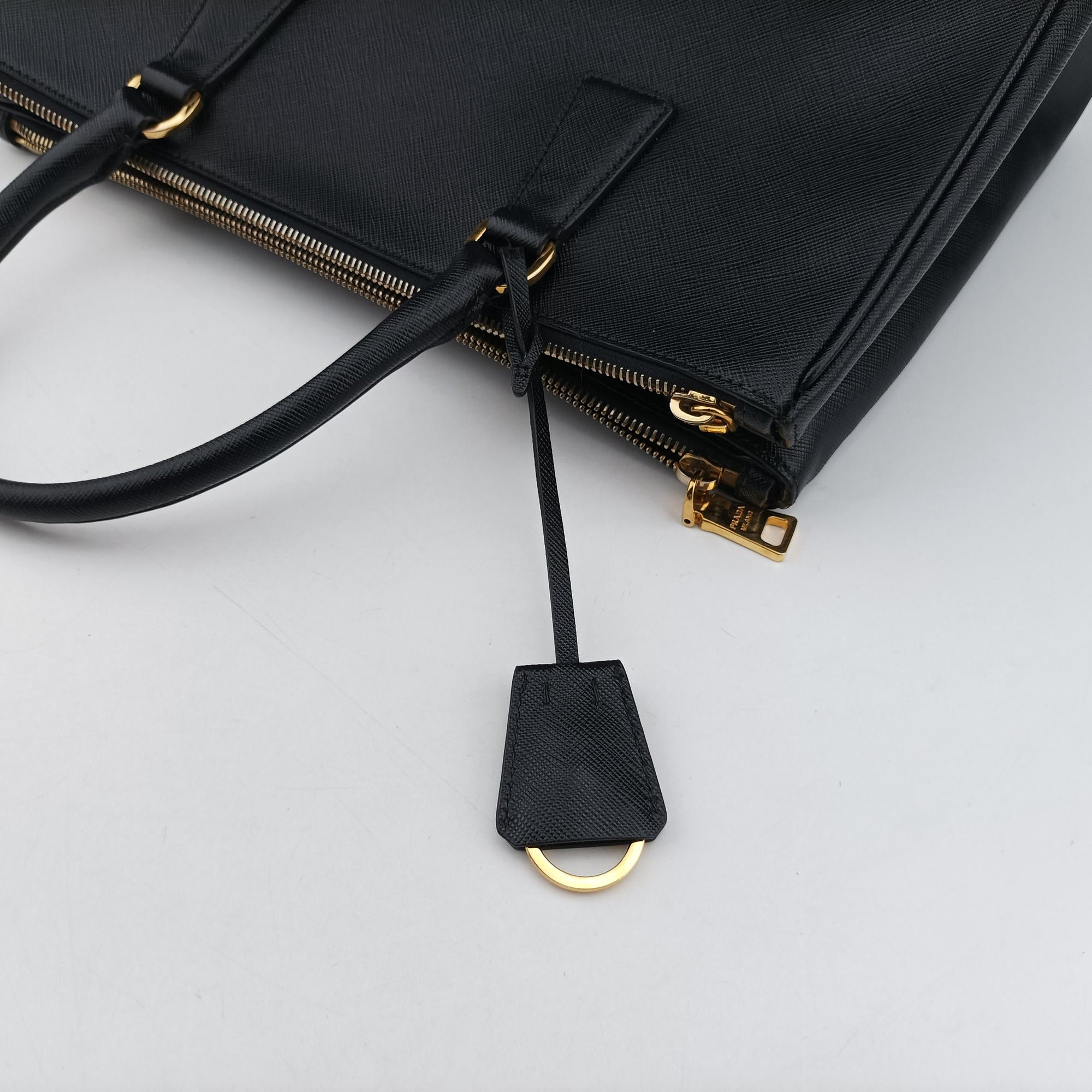 Pre-owned Prada Galleria Black SAFFIANO Leather BN2274 handbag | stylenewstar