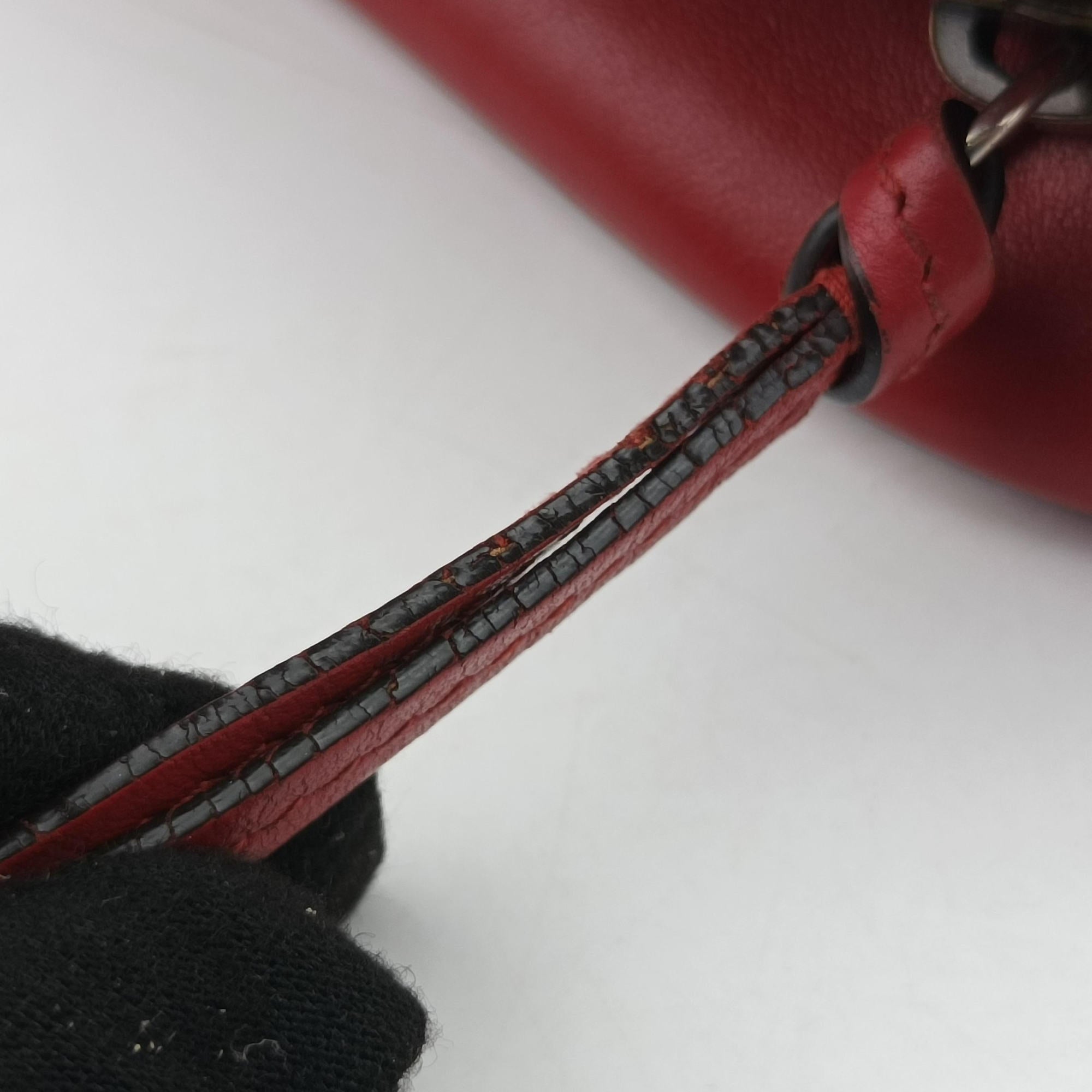 Pre-owned Gucci GG Marmont Red Leather 447632 shoulderbag | stylenewstar