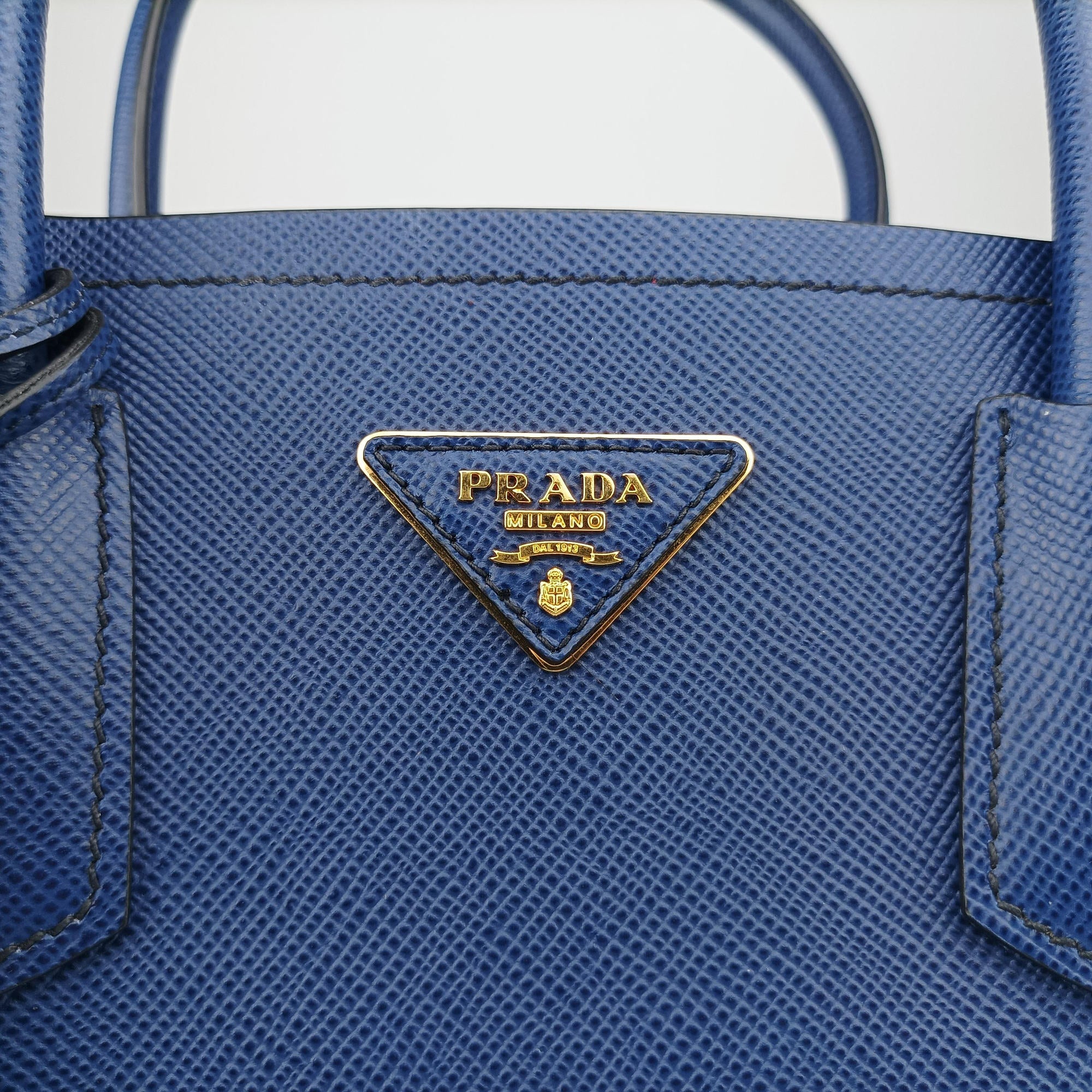 Pre-owned Prada Double Cuir Blue SAFFIANO Leather B2756T handbag | stylenewstar