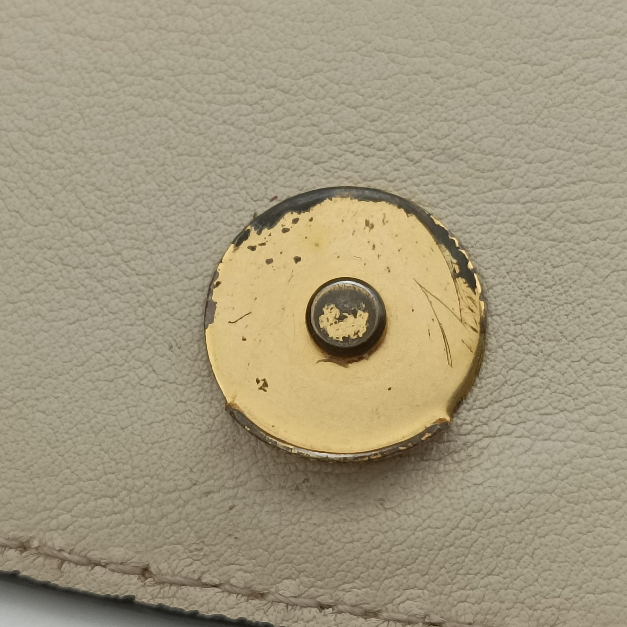 Pre-owned Chloe Bracelet Nile White Leather  shoulderbag | stylenewstar