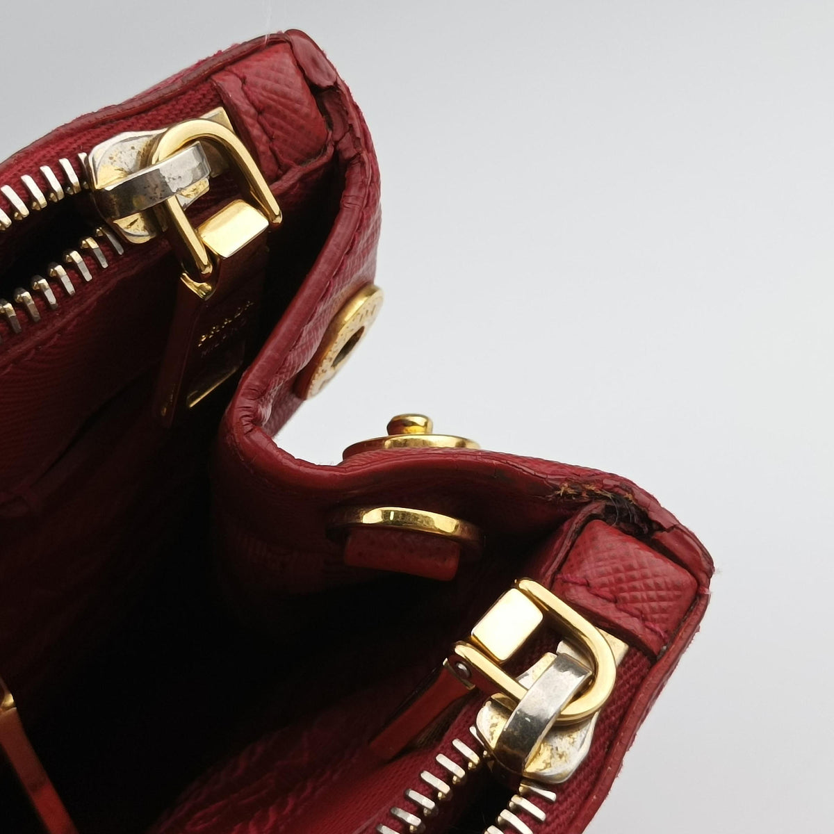 Secondhand Prada Galleria Red SAFFIANO Leather BN1844 shoulderbag | stylenewstar