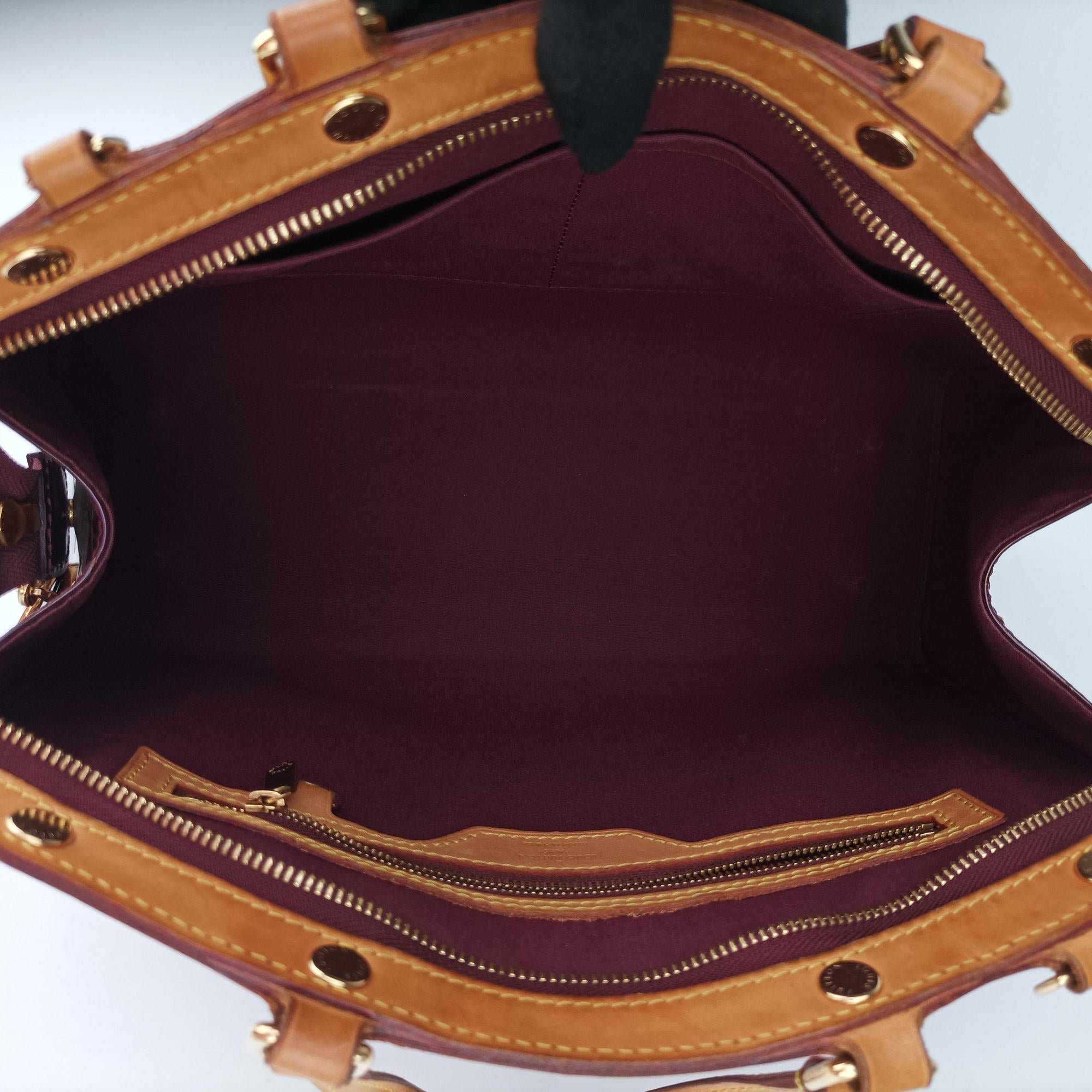 Pre-owned Louis Vuitton Brea MM ROUGE FAUVISTE Vernis M91690 shoulderbag | stylenewstar