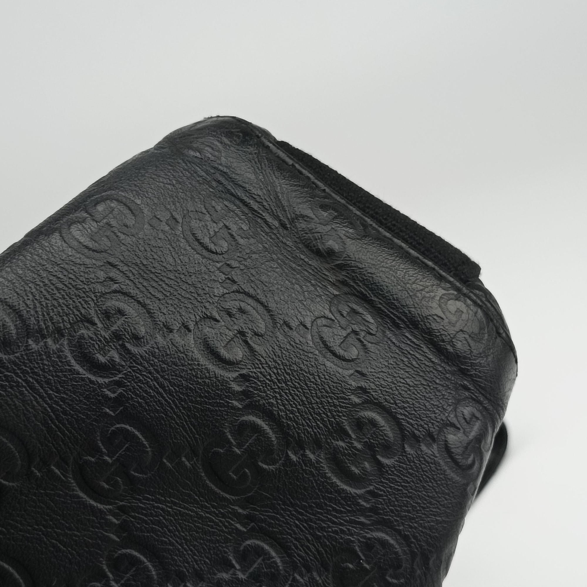Pre-owned Gucci Guccissima Rubber Messenger Black Leather 246067 shoulderbag | stylenewstar