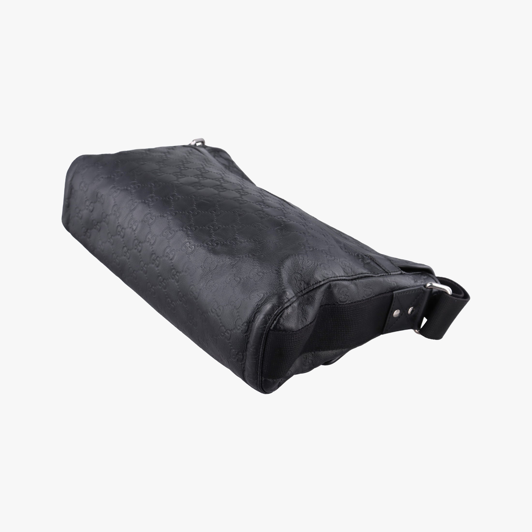 Pre-owned Gucci Guccissima Rubber Messenger Black Leather 246067 shoulderbag | stylenewstar