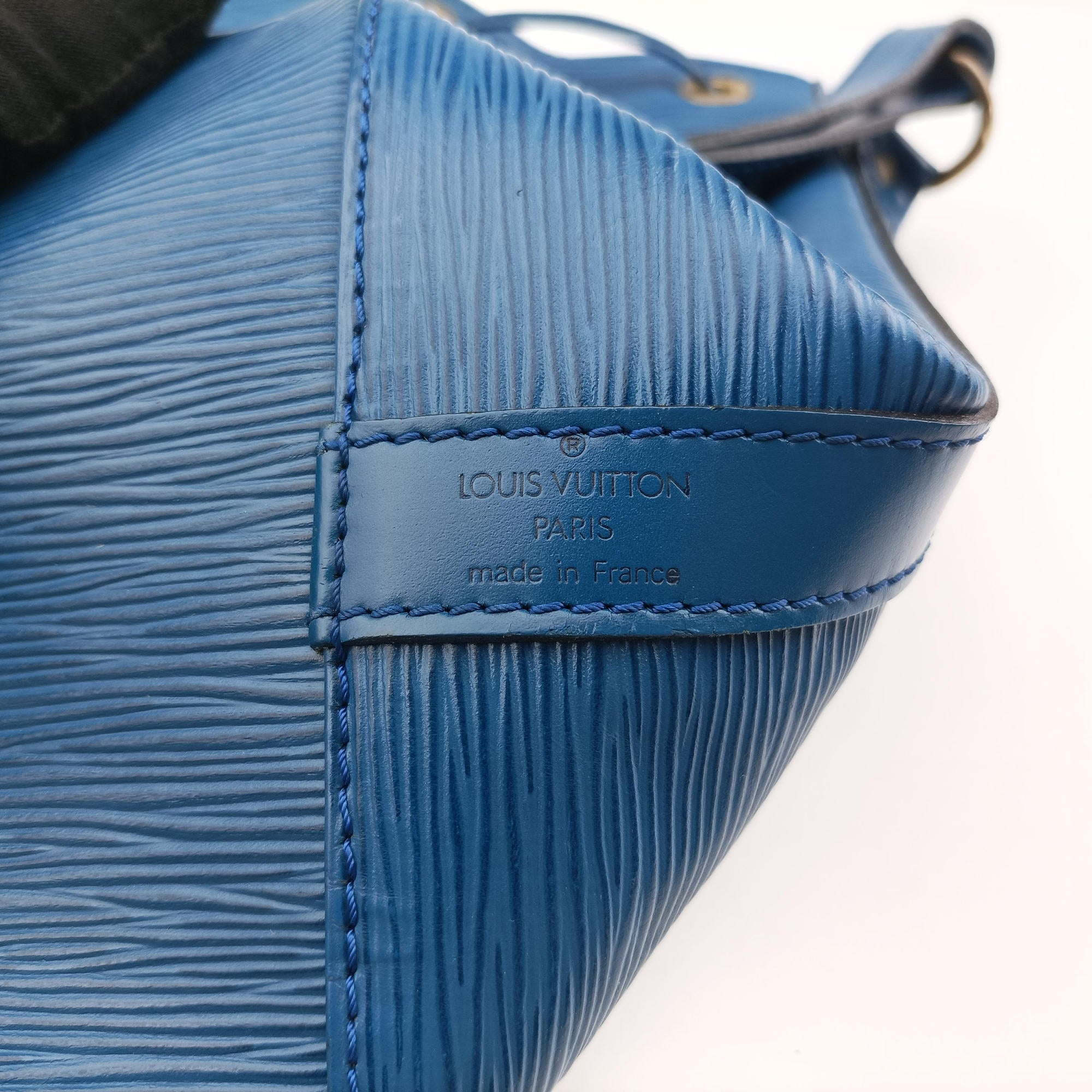 Secondhand Louis Vuitton Petit Noe Toledo Blue Epi M44105 shoulderbag | stylenewstar
