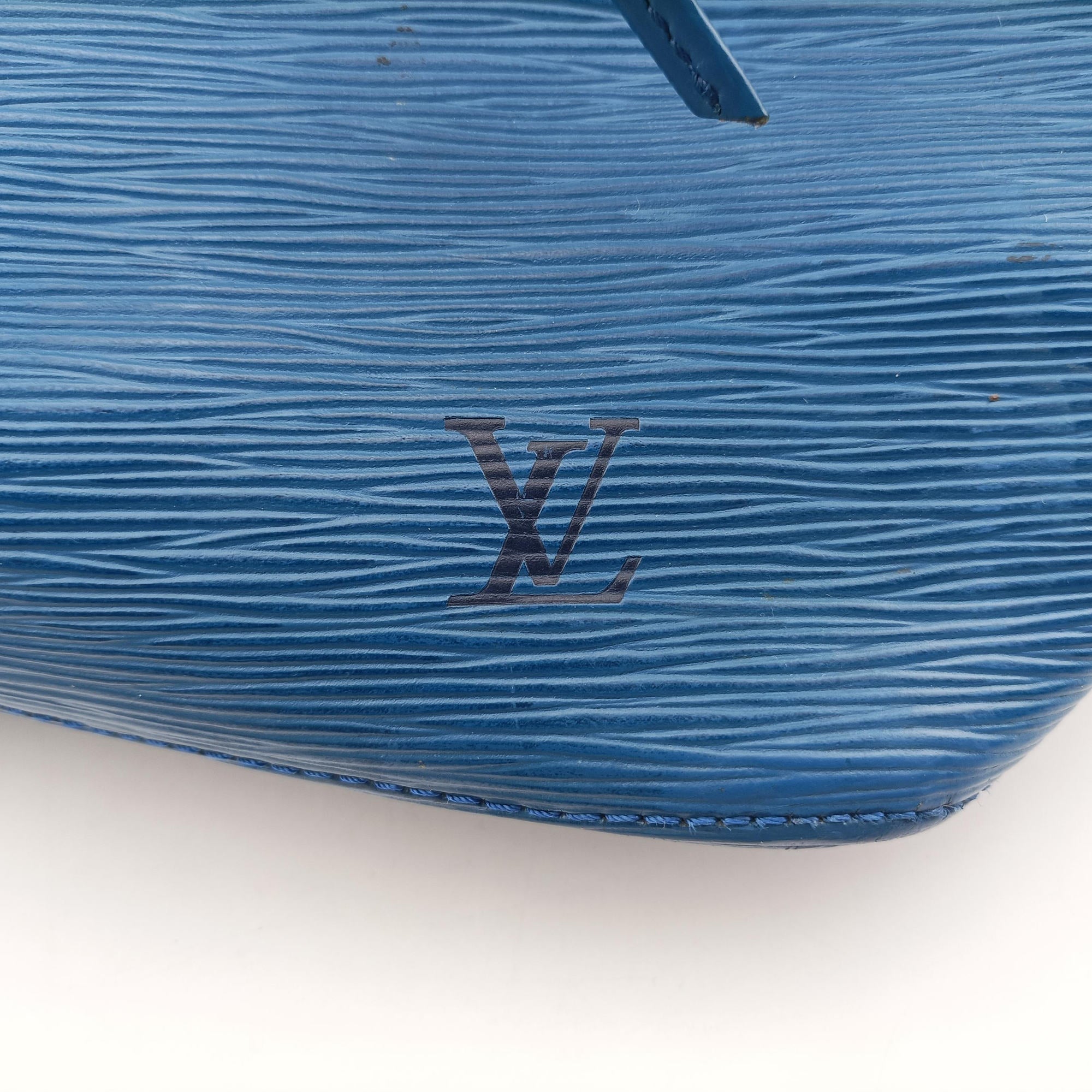 Secondhand Louis Vuitton Petit Noe Toledo Blue Epi M44105 shoulderbag | stylenewstar