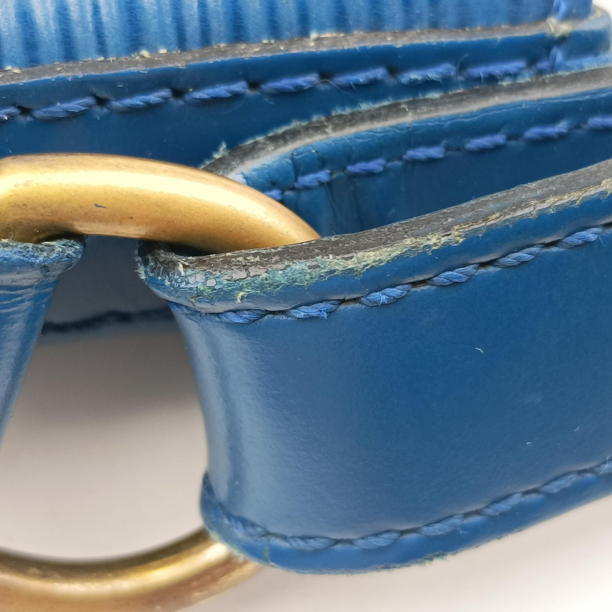 Secondhand Louis Vuitton Petit Noe Toledo Blue Epi M44105 shoulderbag | stylenewstar