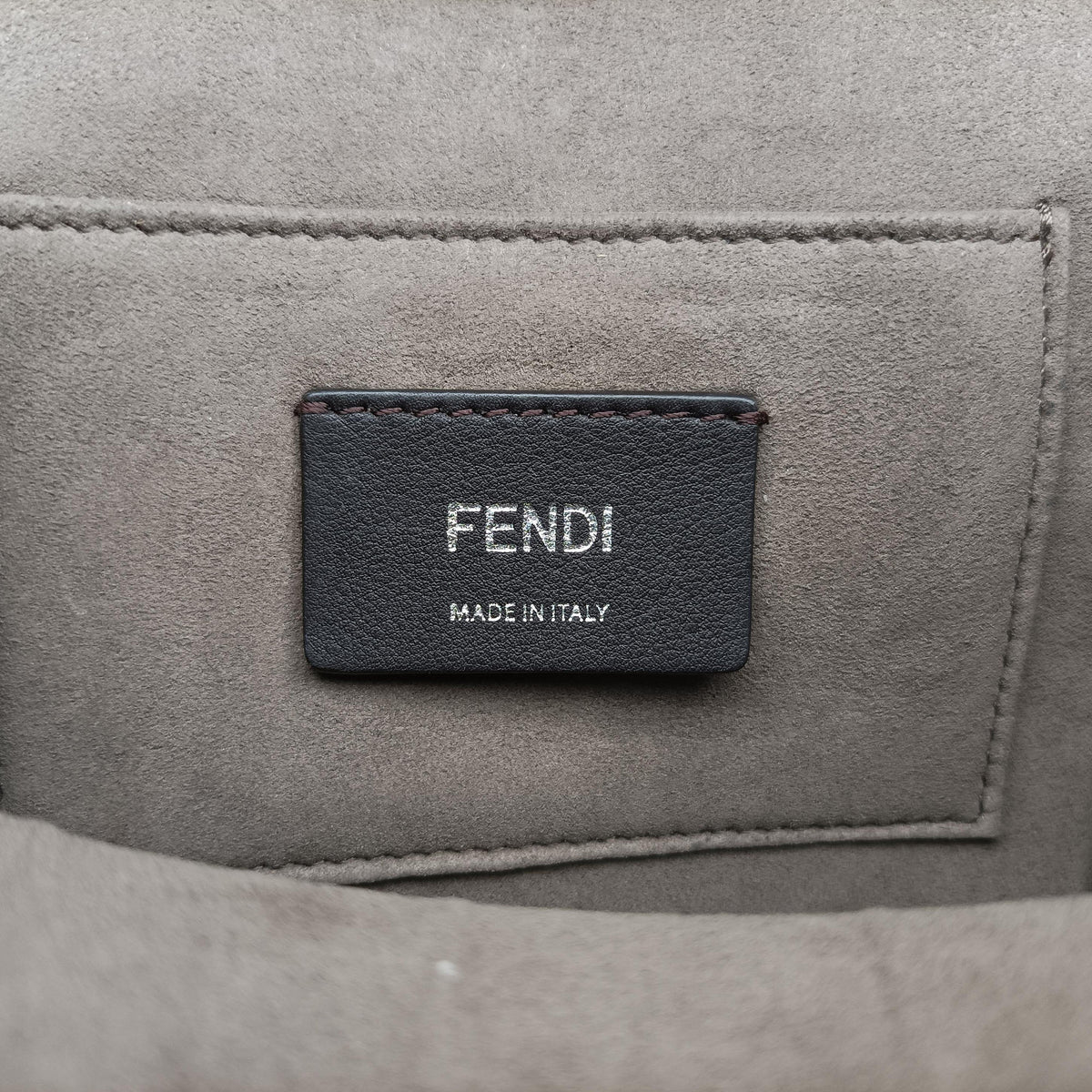 Pre-owned Fendi KAN I F Pink Leather 8BT286 shoulderbag | stylenewstar