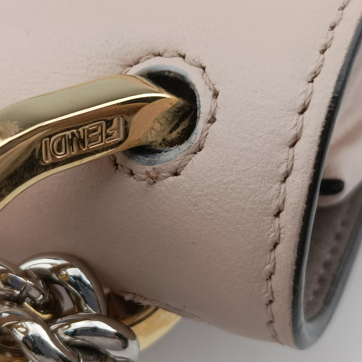 Pre-owned Fendi KAN I F Pink Leather 8BT286 shoulderbag | stylenewstar