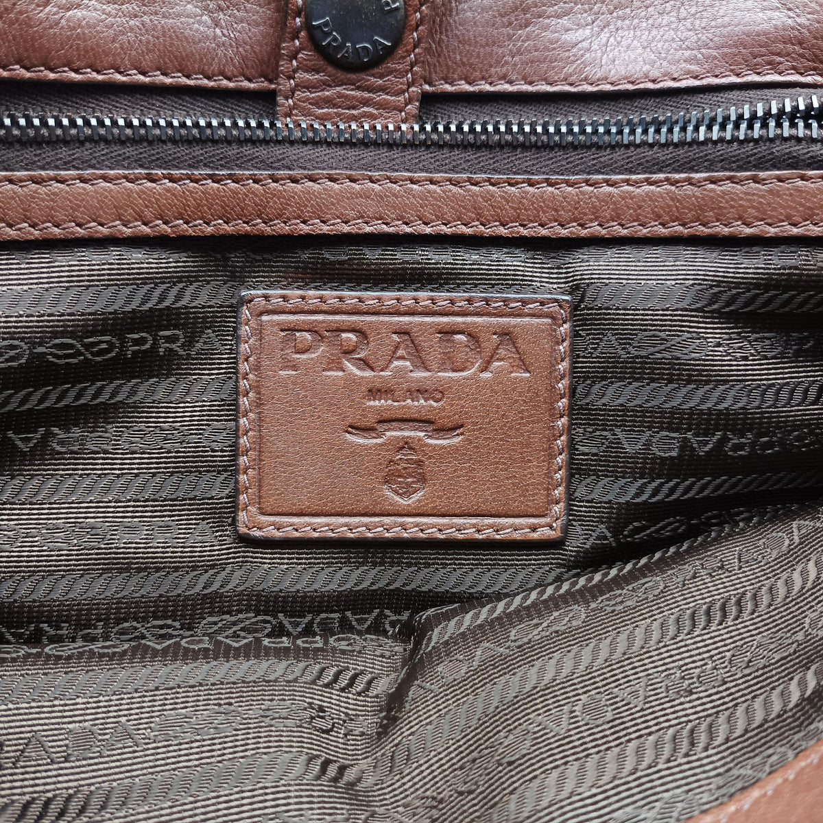 Pre-owned Prada Messenger Brown Leather VA0820 shoulderbag | stylenewstar