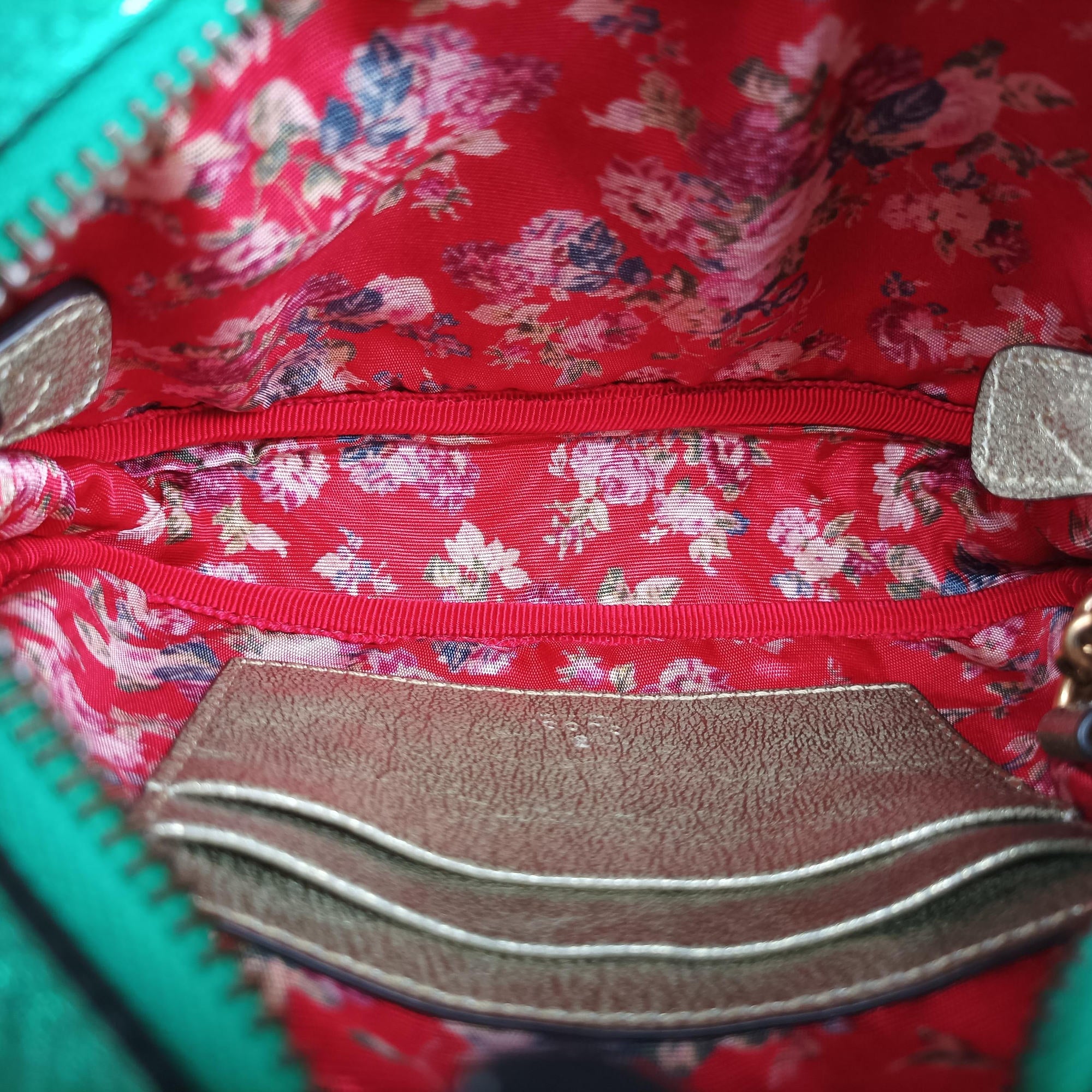 Pre-owned Gucci Laminate Red×Green Leather 534951 shoulderbag | stylenewstar
