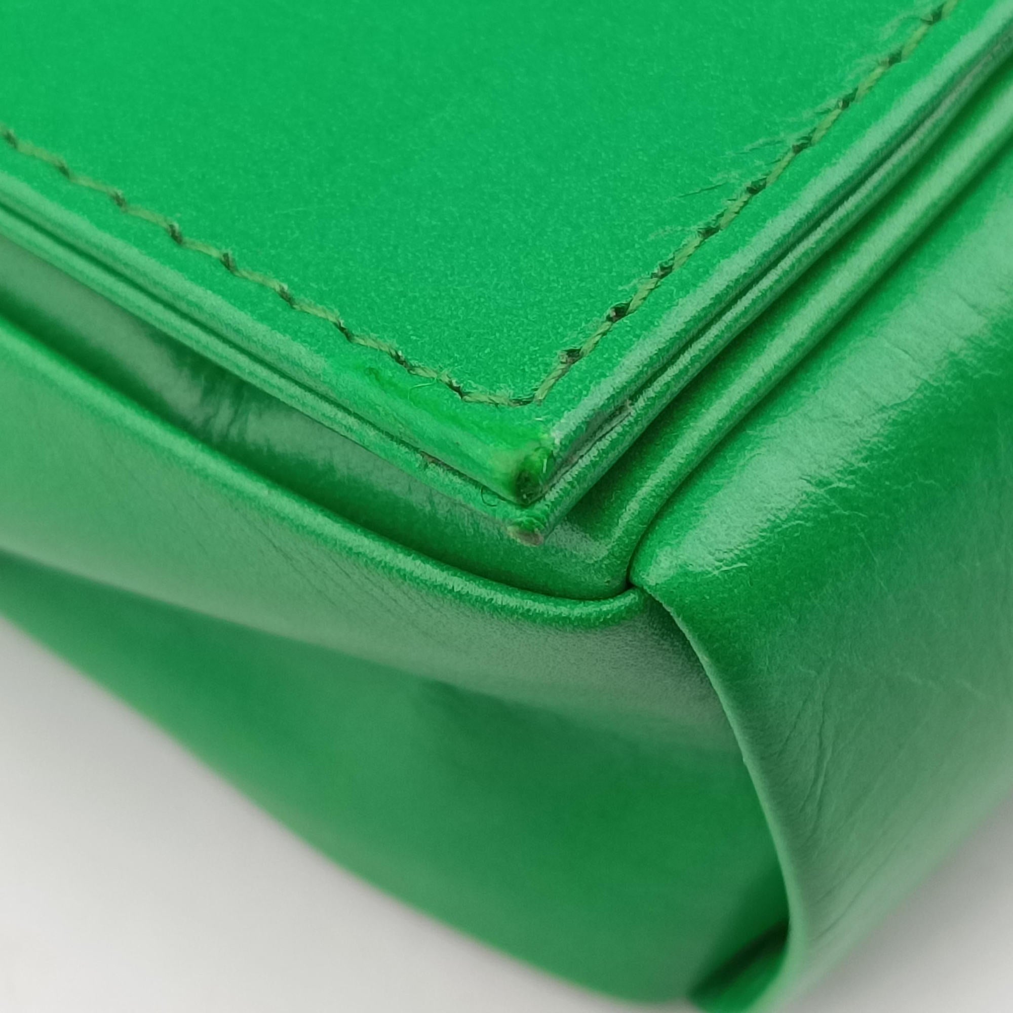 Pre-owned Bottega Veneta candy cassette Green lambskin  shoulderbag | stylenewstar