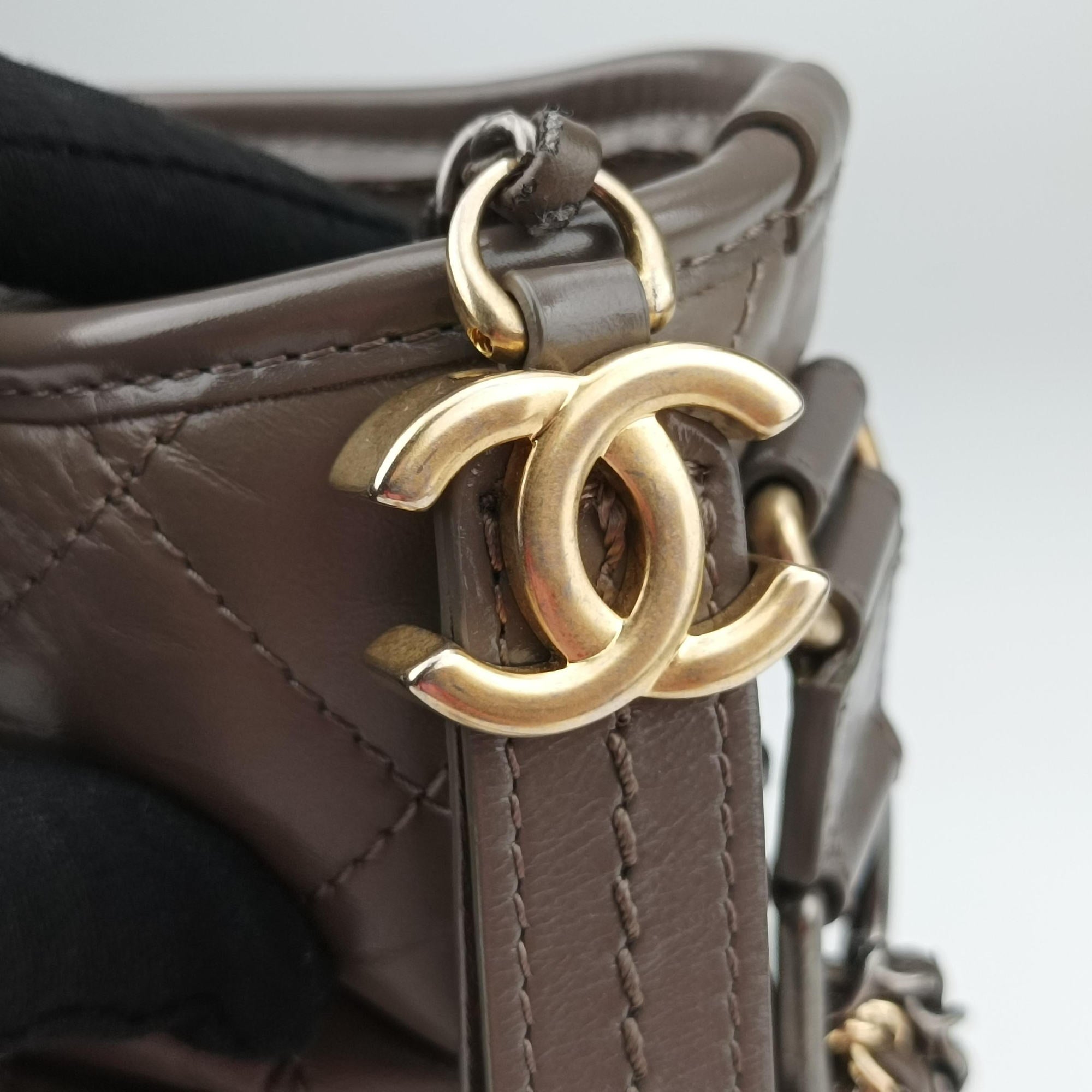 Vintage Chanel GABRIELLE Brown leather A93824 shoulderbag | stylenewstar