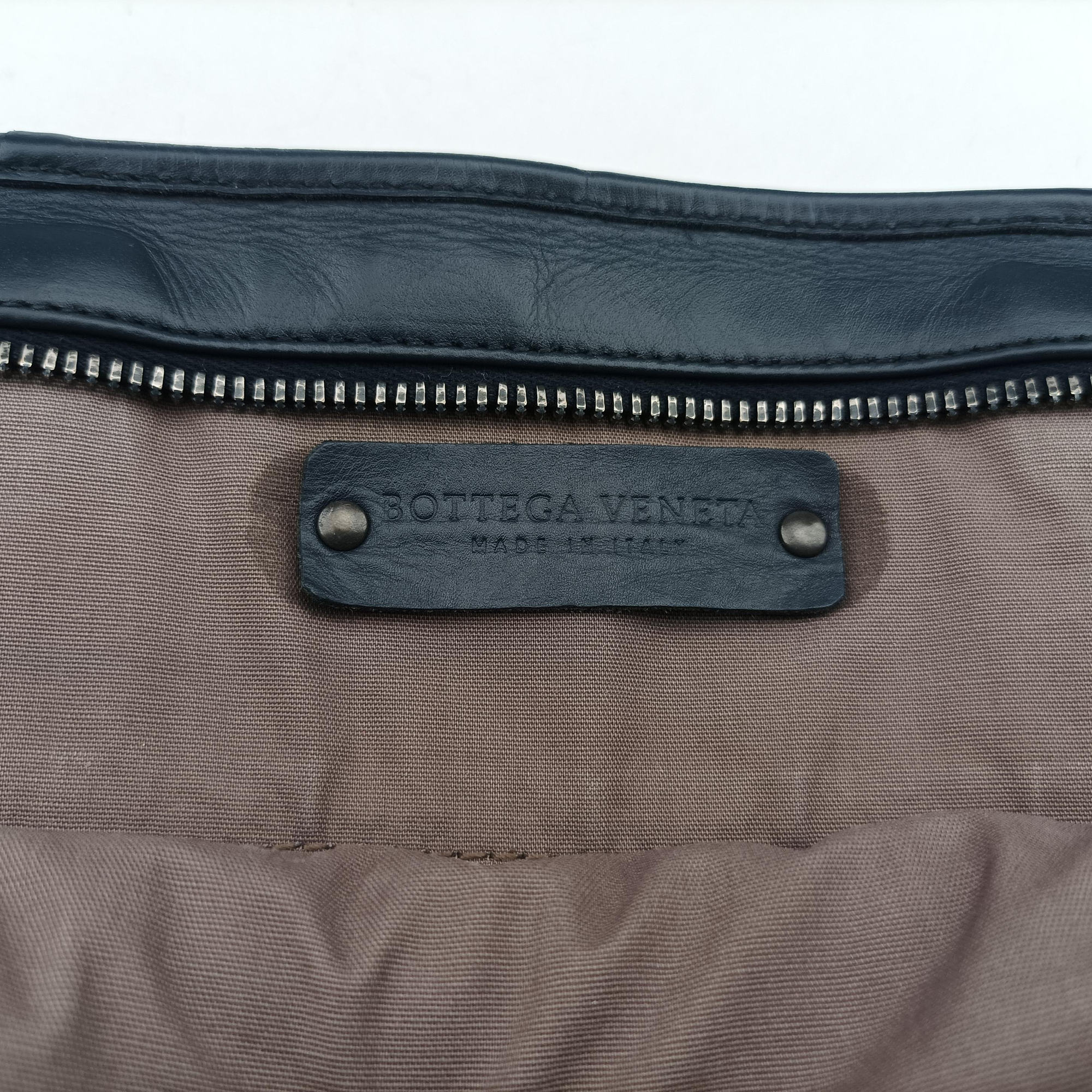 Vintage Bottega Veneta Intrecciato Navy lambskin  handbag | stylenewstar