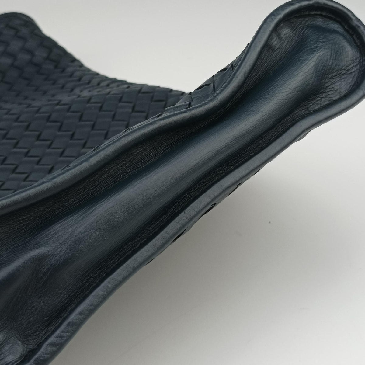 Vintage Bottega Veneta Intrecciato Navy lambskin  handbag | stylenewstar