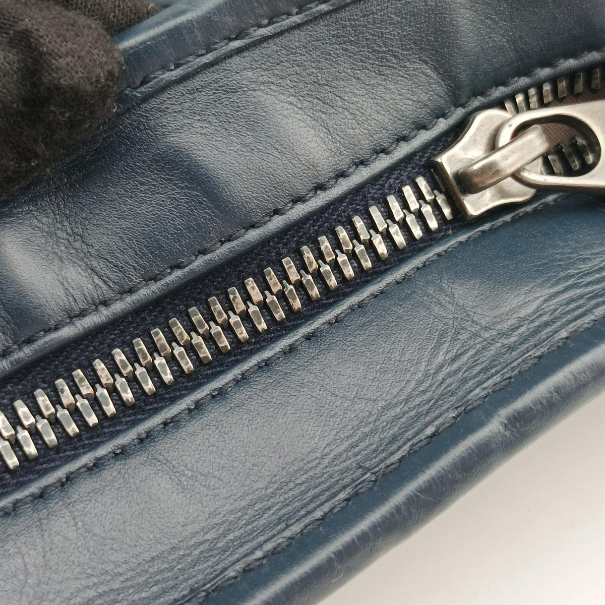 Vintage Bottega Veneta Intrecciato Navy lambskin  handbag | stylenewstar