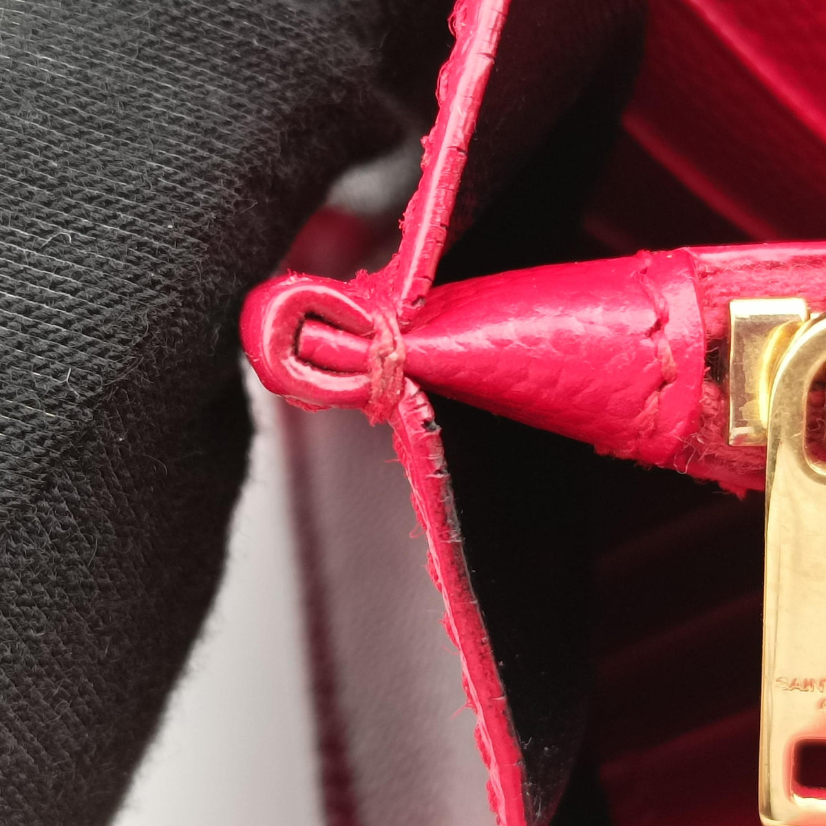 Pre-owned Yves Saint Laurent MONOGRAM Red Leather 277828 shoulderbag | stylenewstar