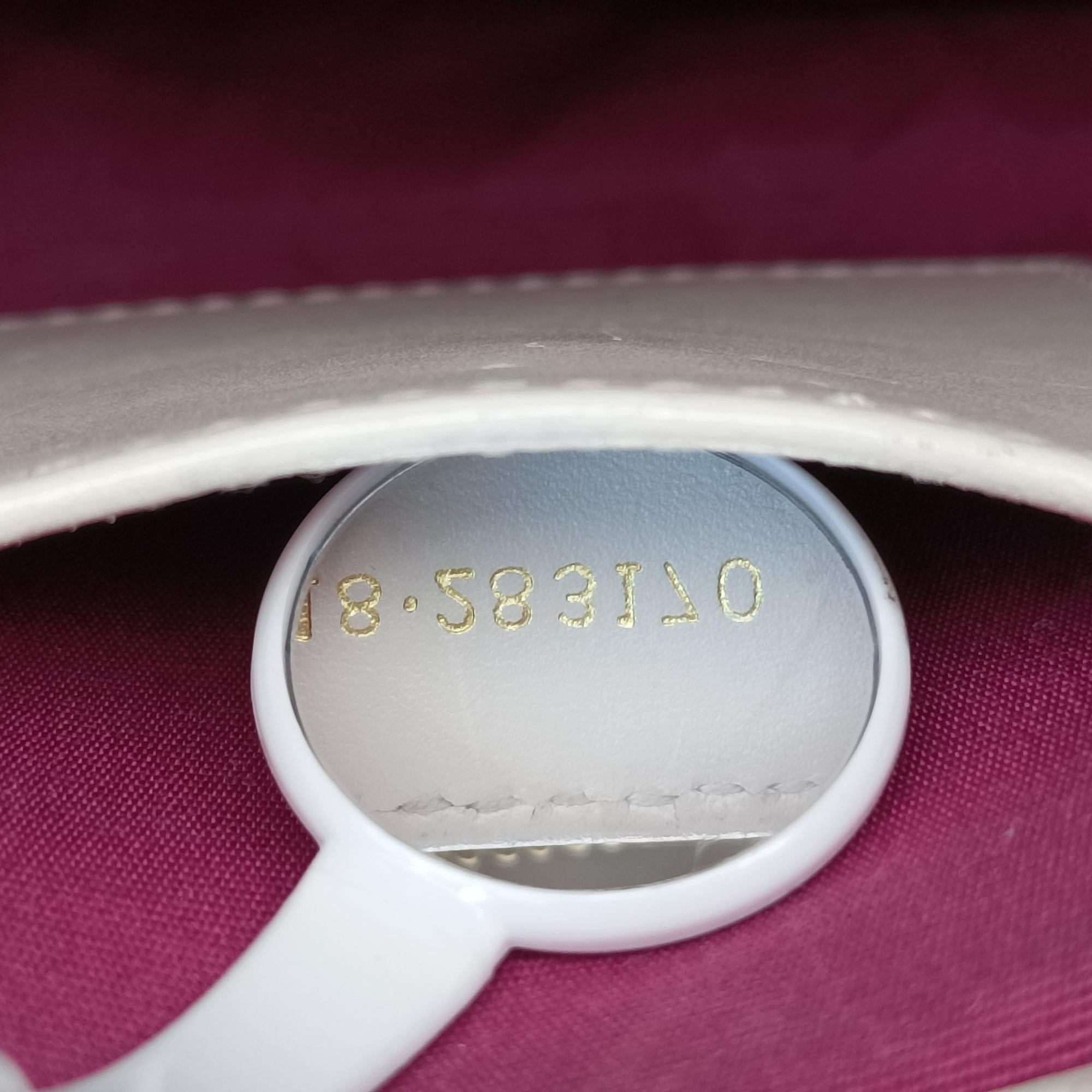 Pre-owned Bvlgari SERPENTI FOREVER White Leather  shoulderbag | stylenewstar