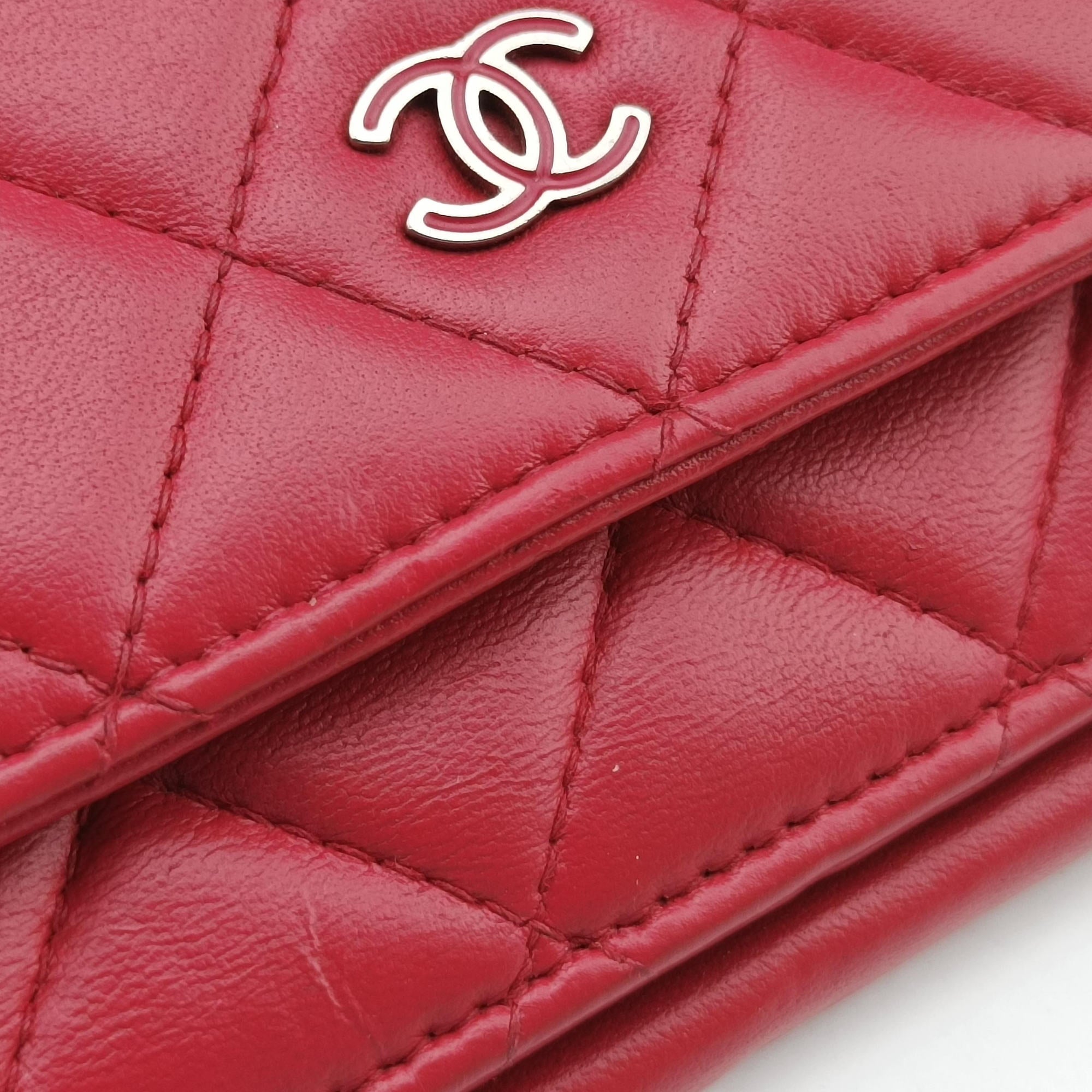 Pre-owned Chanel Matelasse coco mark Red lambskin A33814 shoulderbag | stylenewstar