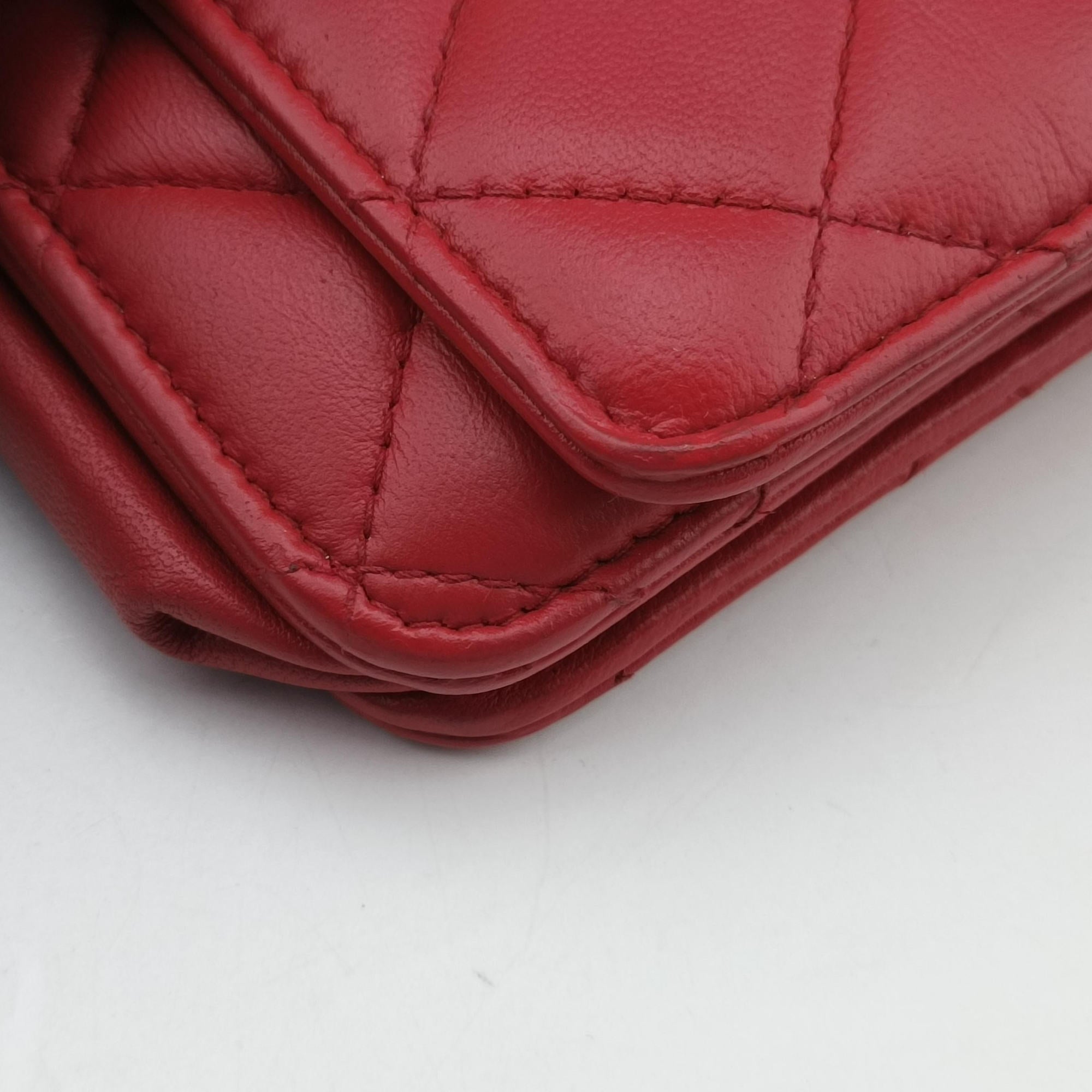 Pre-owned Chanel Matelasse coco mark Red lambskin A33814 shoulderbag | stylenewstar