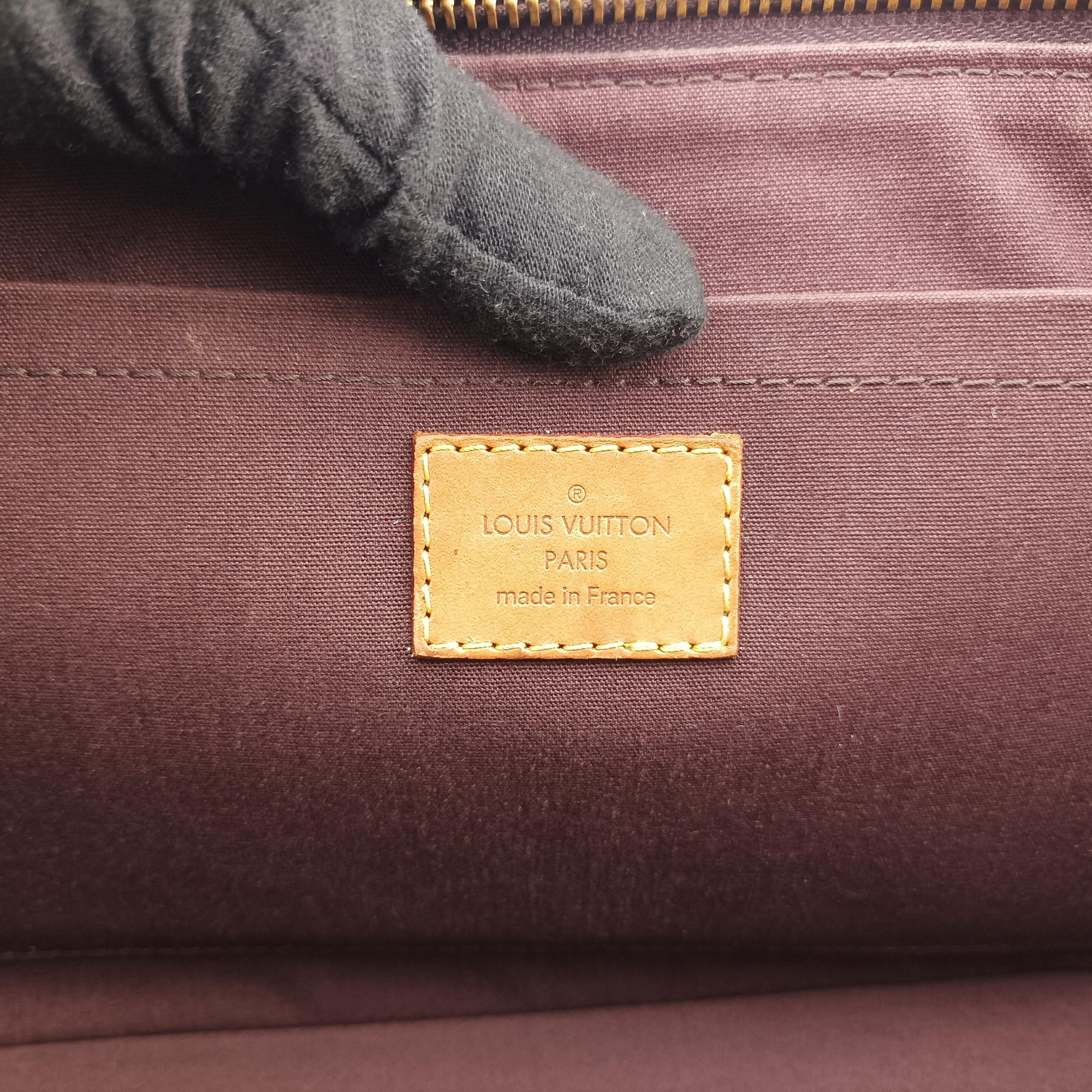 Pre-owned Louis Vuitton Rosewood Avenue Amaranth Vernis M93510 handbag | stylenewstar