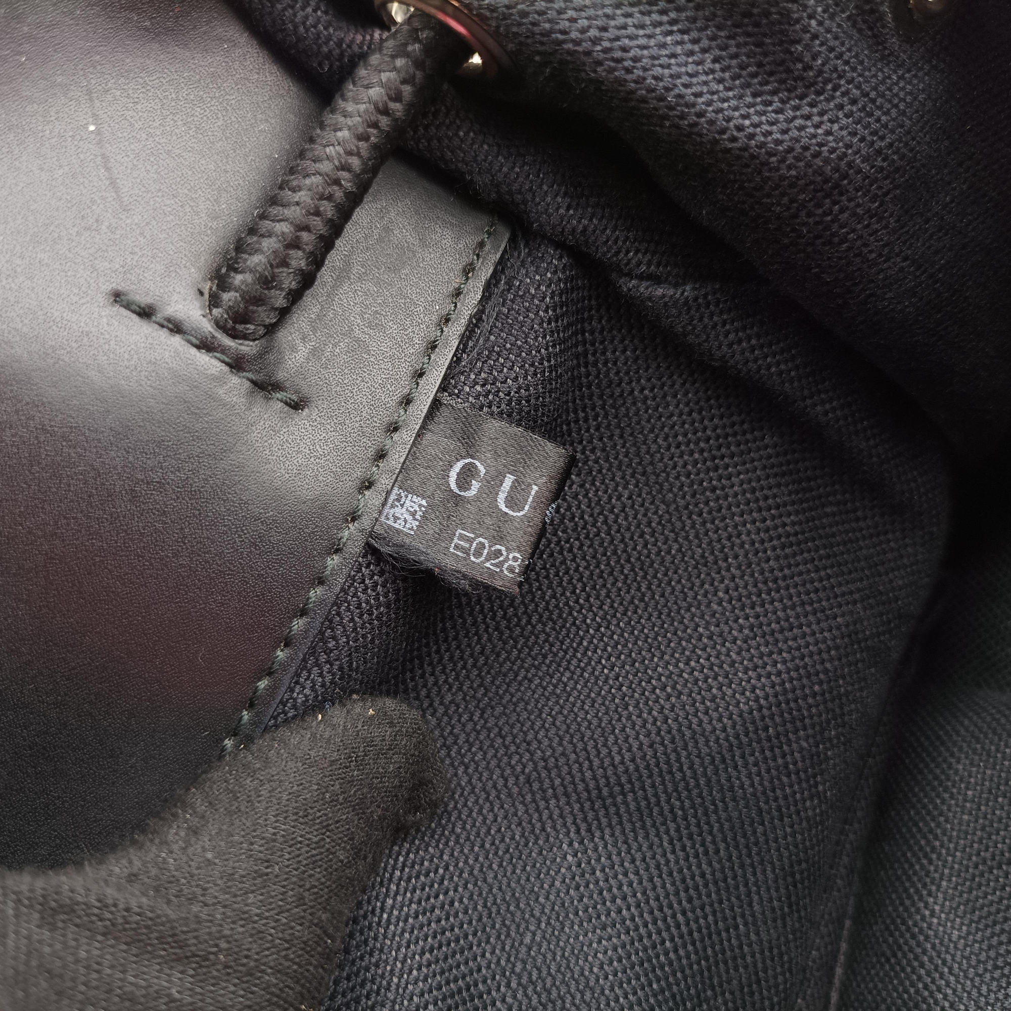 Pre-owned Gucci GG Supreme Black x Gray x Navy x Red PVC coated canvas×Leather 495563 backpack/rucksack | stylenewstar