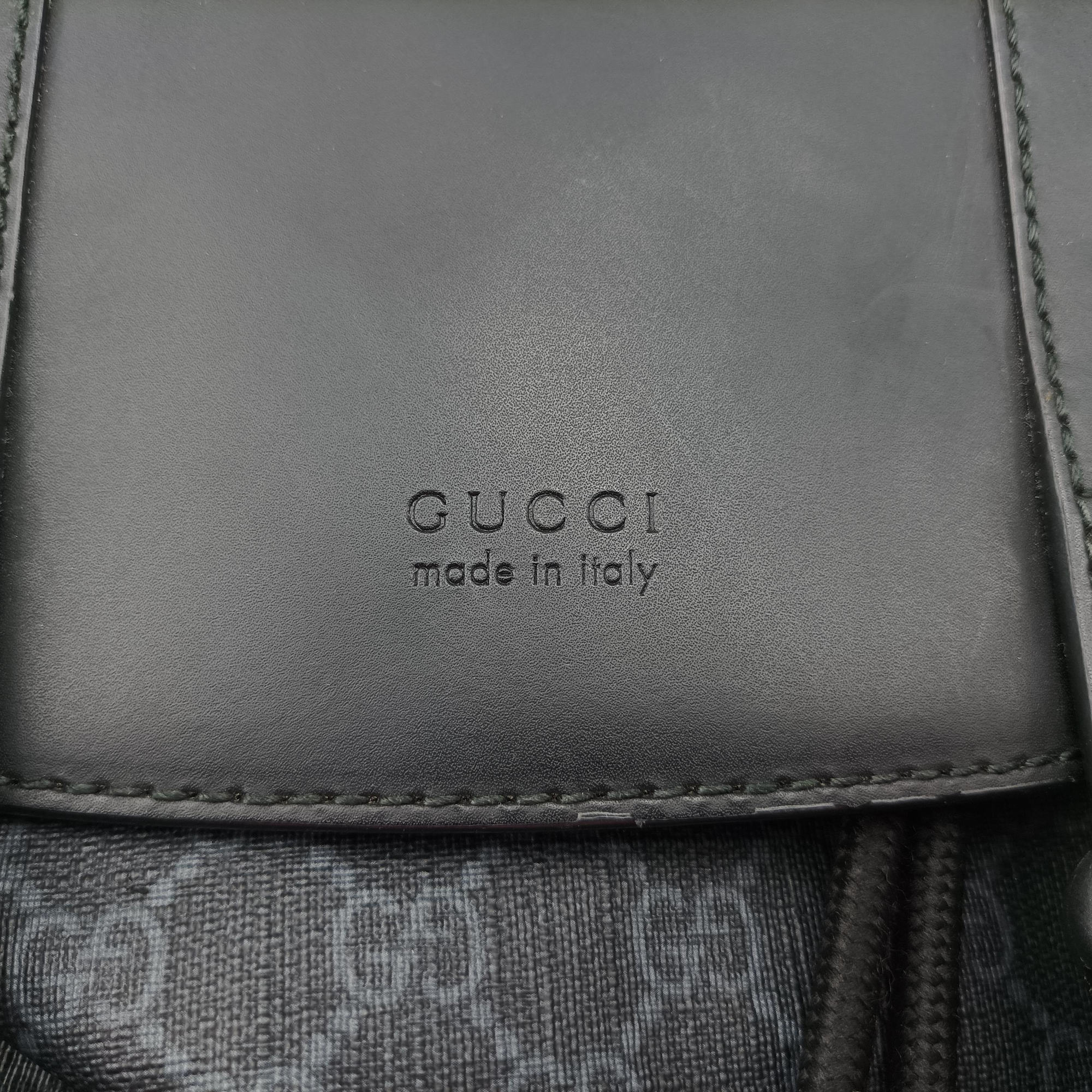 Pre-owned Gucci GG Supreme Black x Gray x Navy x Red PVC coated canvas×Leather 495563 backpack/rucksack | stylenewstar