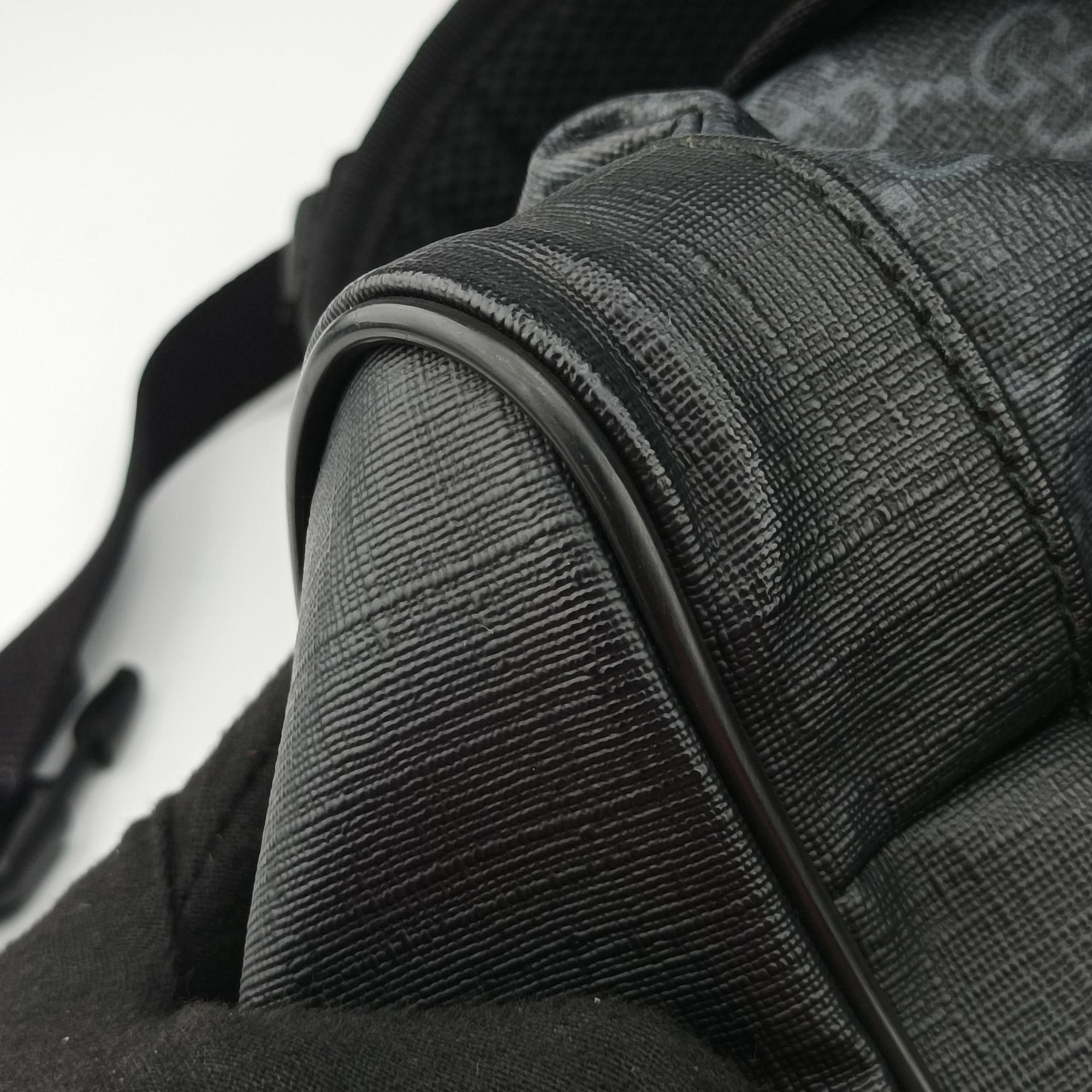 Pre-owned Gucci GG Supreme Black x Gray x Navy x Red PVC coated canvas×Leather 495563 backpack/rucksack | stylenewstar