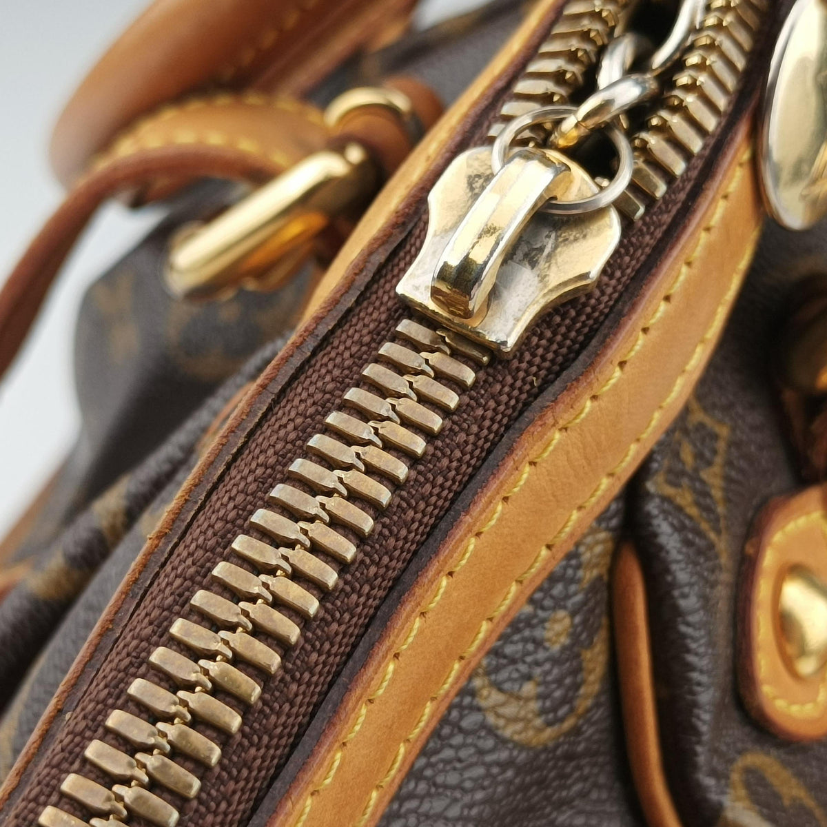 Secondhand Louis Vuitton TIVOLI GM Brown Monogram Canvas M40144 handbag | stylenewstar