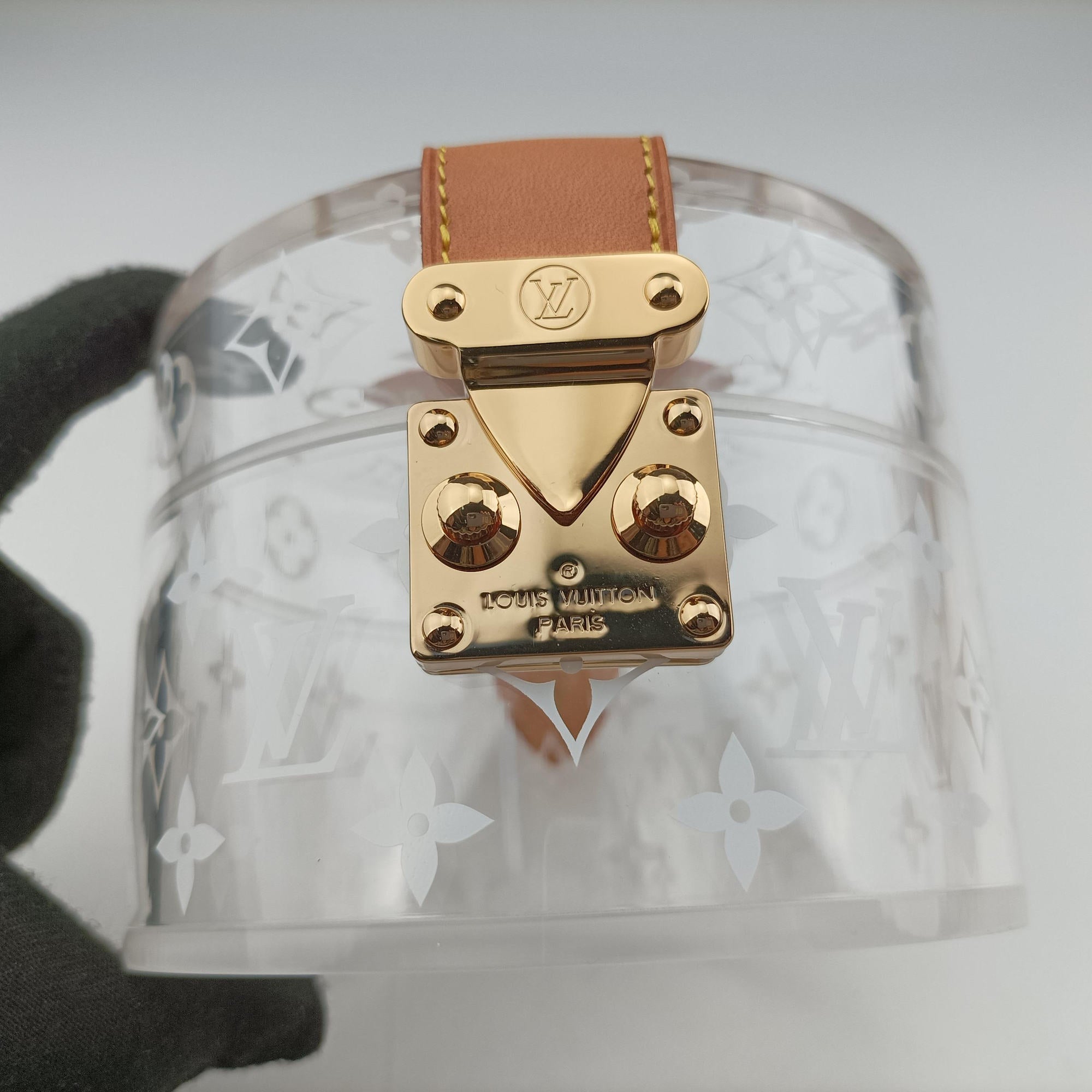 Pre-owned Louis Vuitton Box Scott Transparent Monogram Plexiglass  clutchbag | stylenewstar