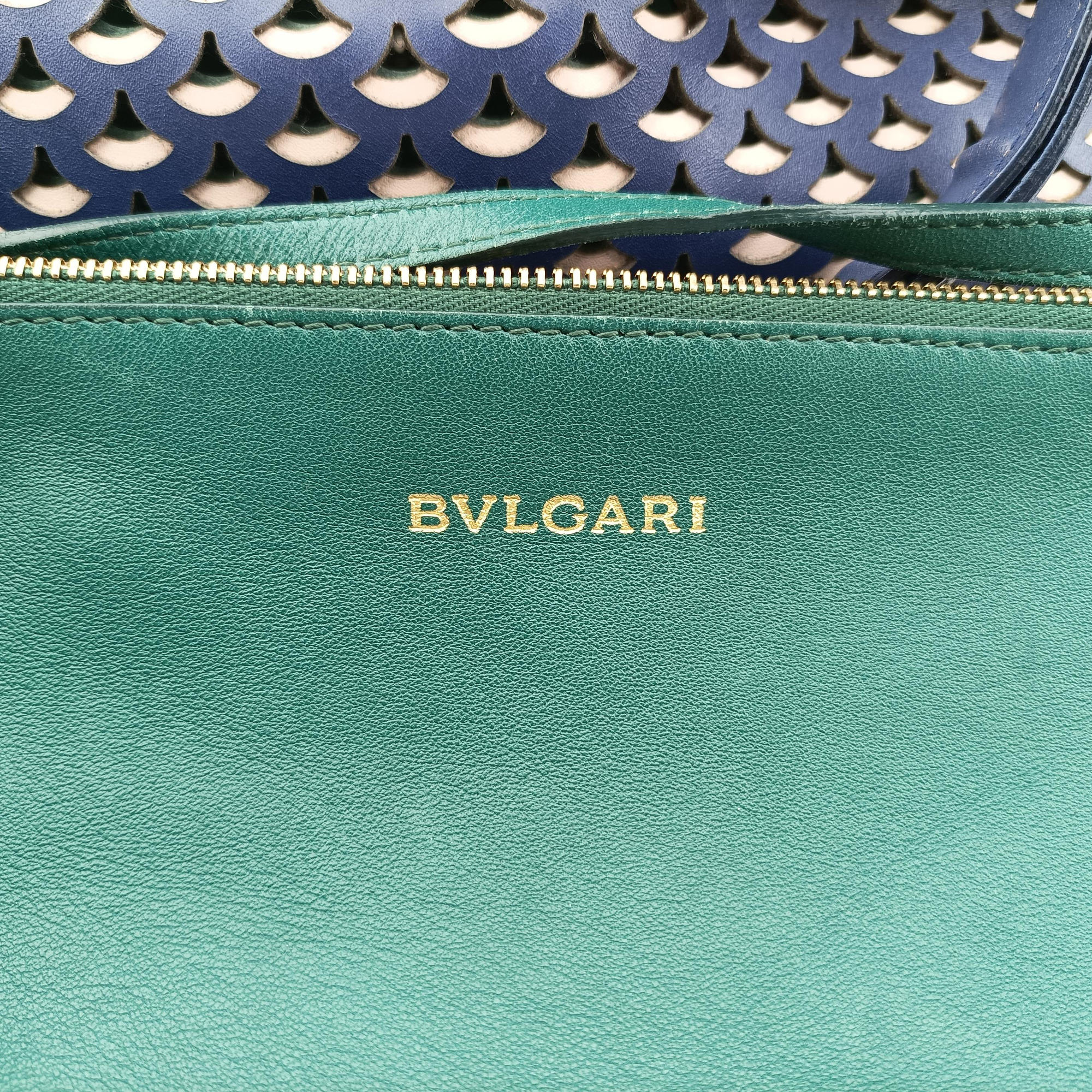 Pre-owned Bvlgari Isabella Rossellini Blue × Green Leather  shoulderbag | stylenewstar