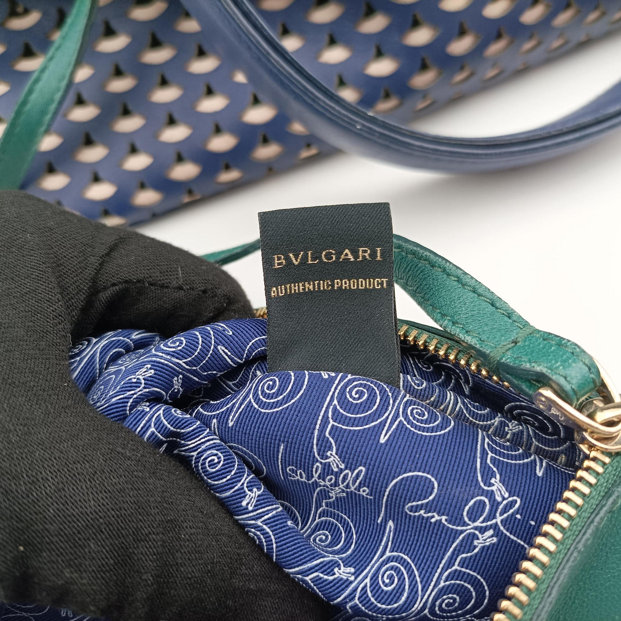 Pre-owned Bvlgari Isabella Rossellini Blue × Green Leather  shoulderbag | stylenewstar