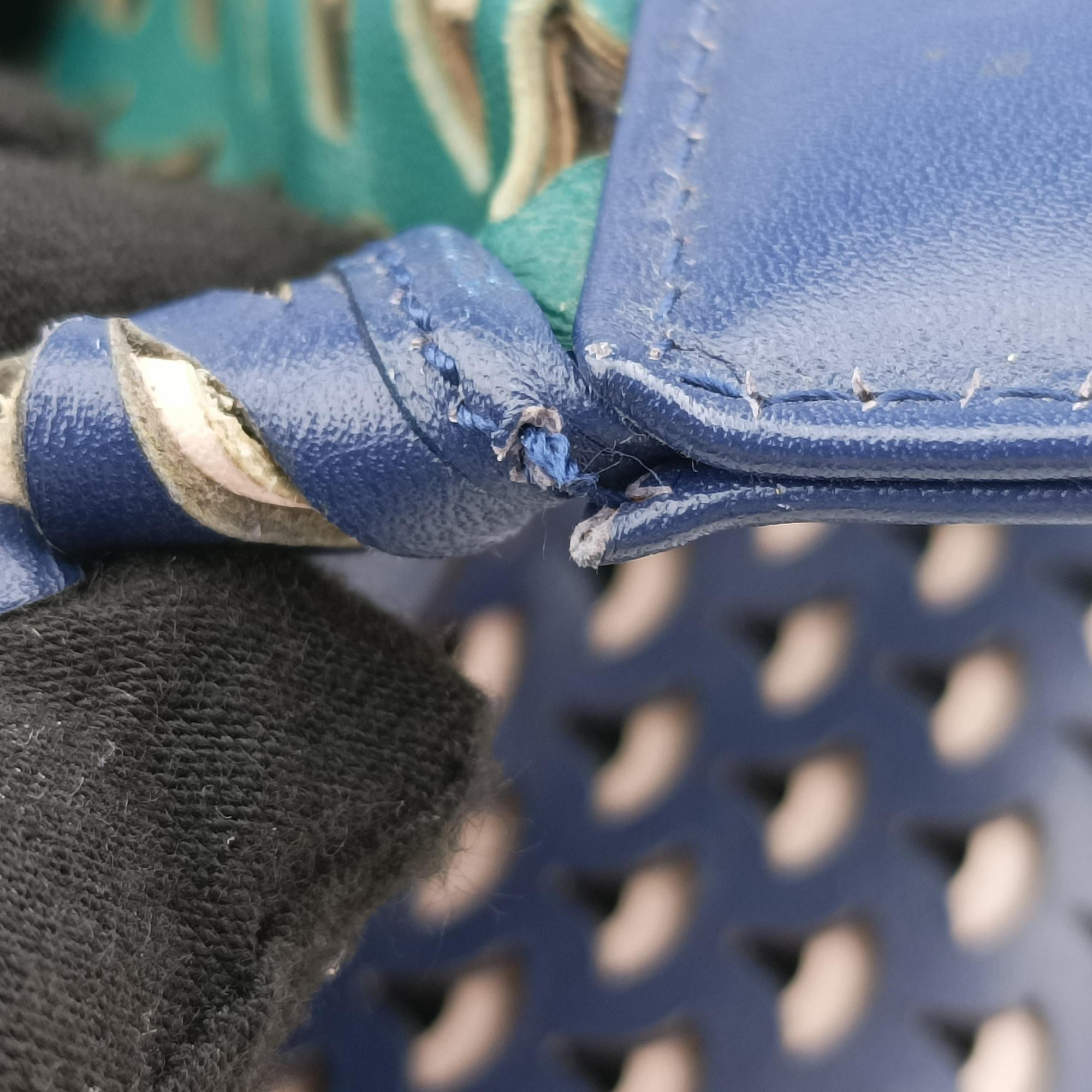 Pre-owned Bvlgari Isabella Rossellini Blue × Green Leather  shoulderbag | stylenewstar