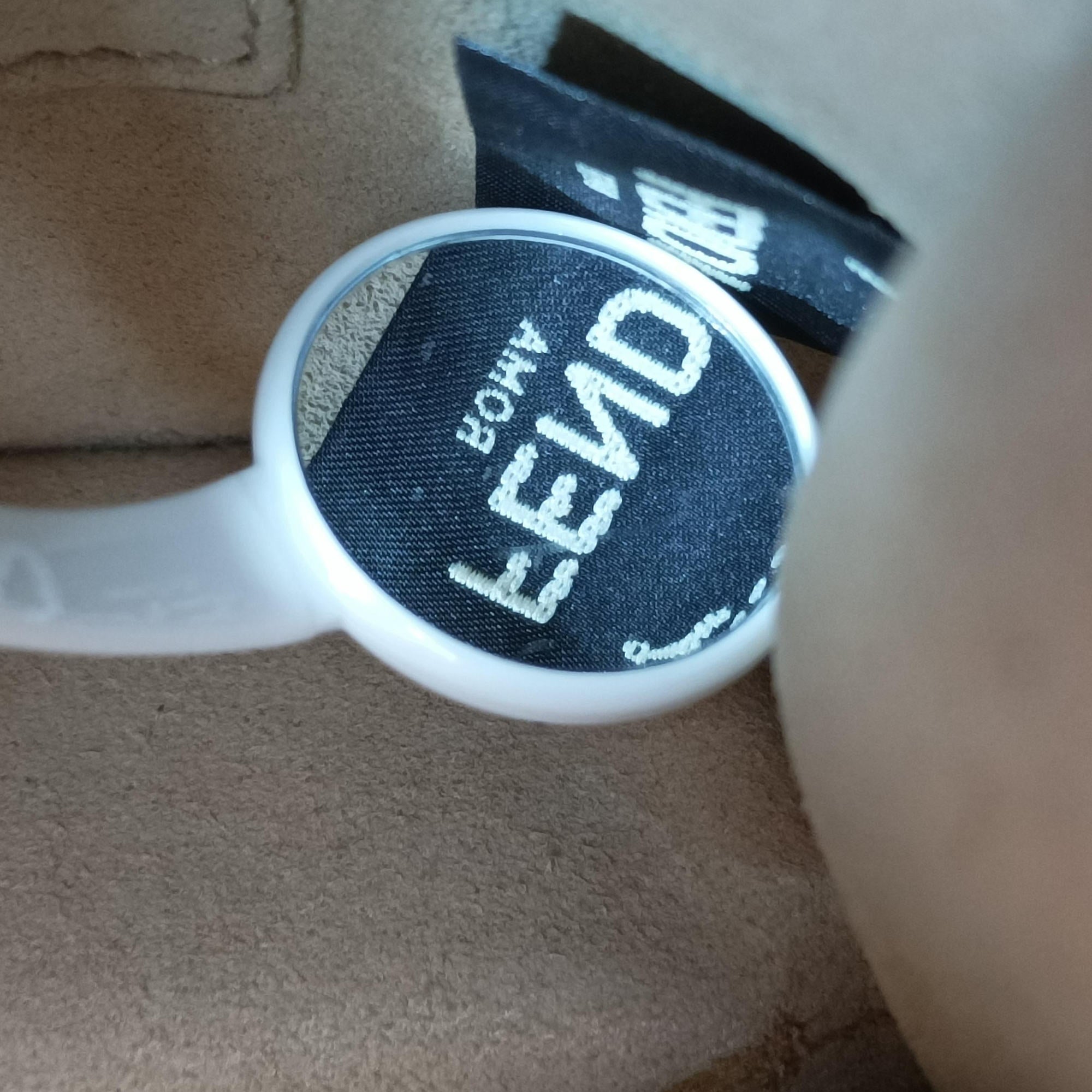 Secondhand Fendi Studded Kan I Grey Leather 8M0381 shoulderbag | stylenewstar