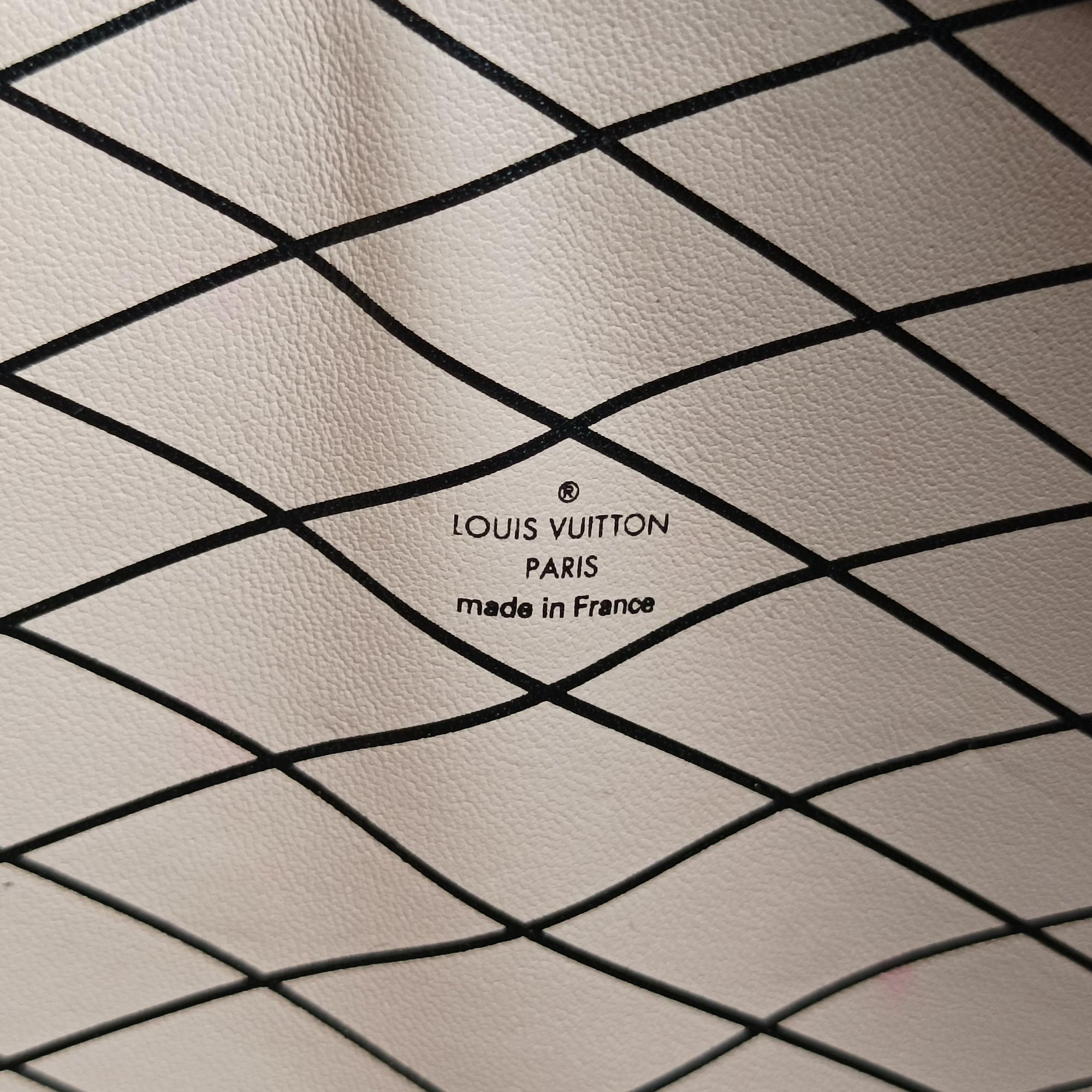 Secondhand Louis Vuitton Trunk Clutch Black Epi M53052 shoulderbag | stylenewstar