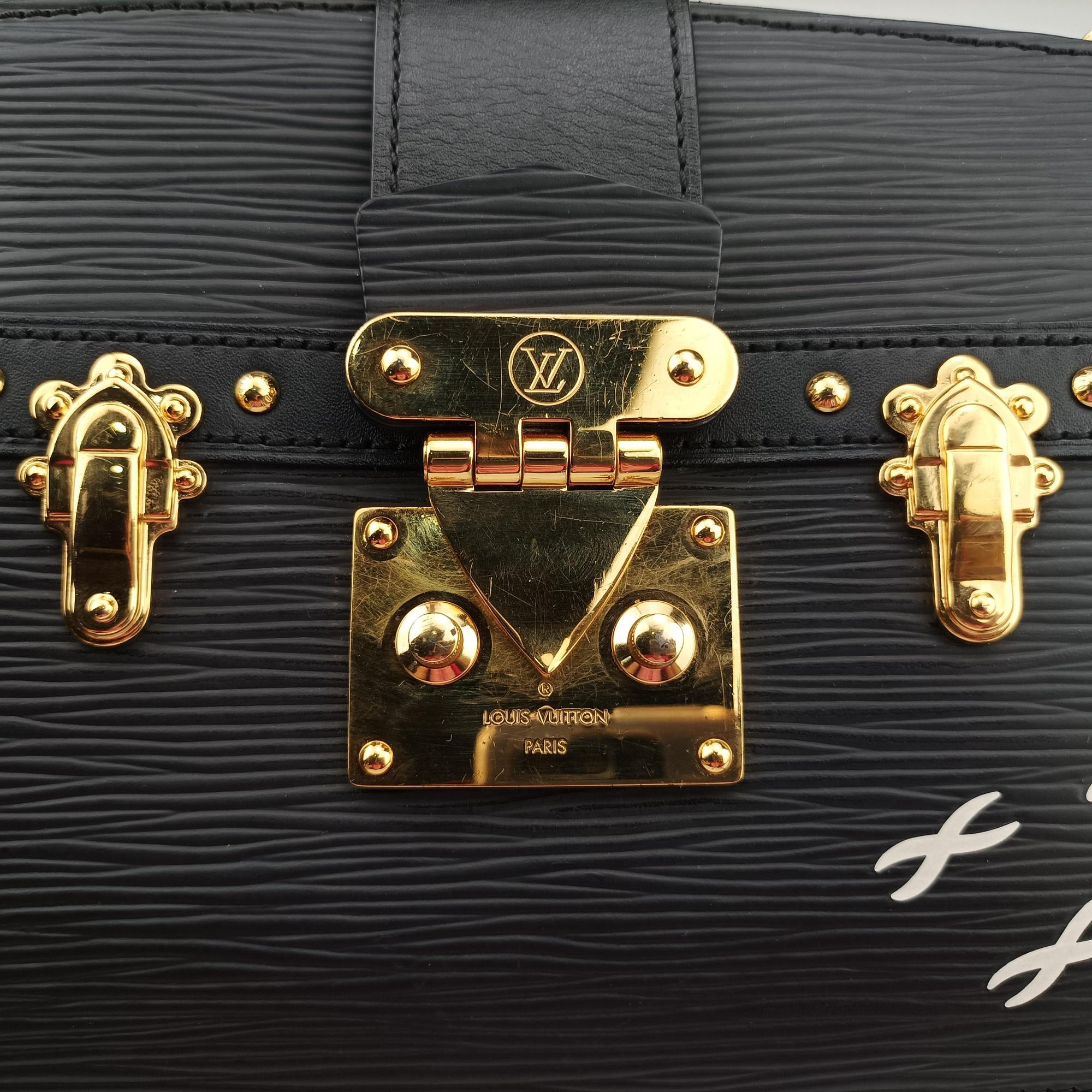 Secondhand Louis Vuitton Trunk Clutch Black Epi M53052 shoulderbag | stylenewstar