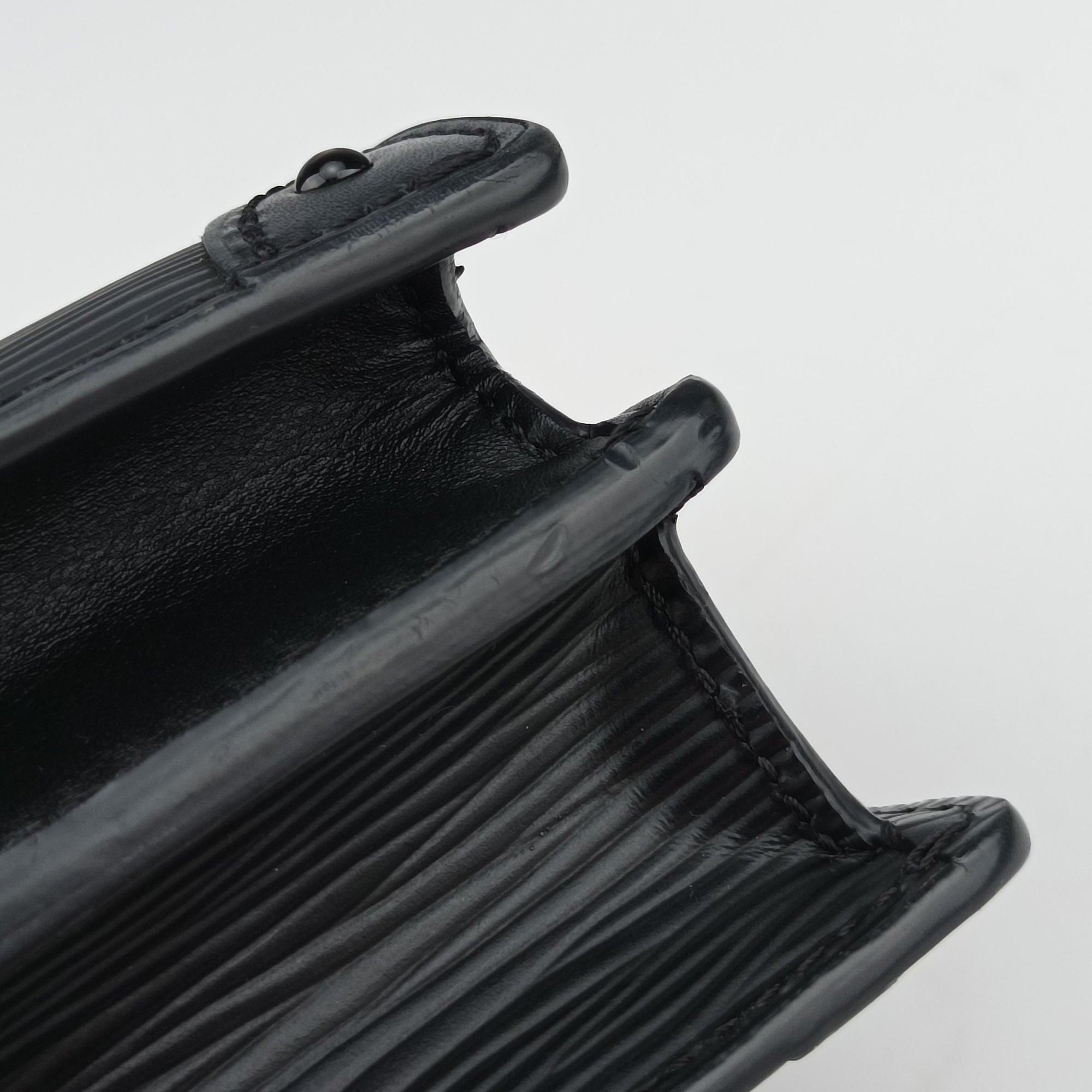 Secondhand Louis Vuitton Trunk Clutch Black Epi M53052 shoulderbag | stylenewstar