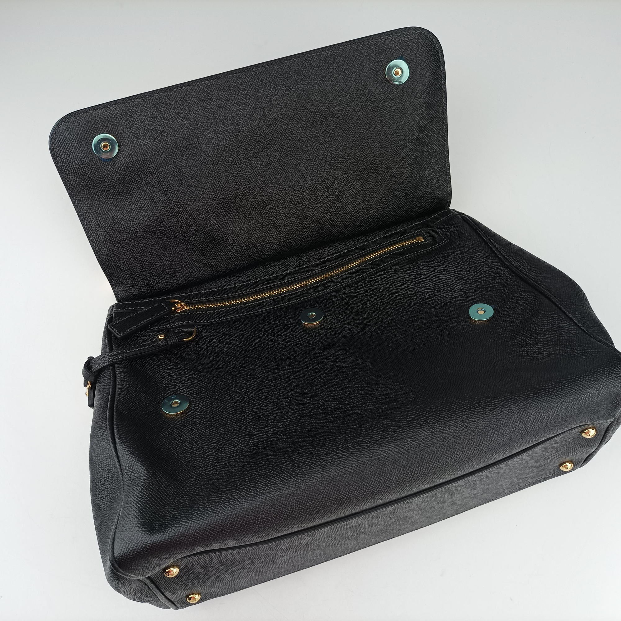 Pre-owned Dolce & Gabbana SICILY Black Leather  shoulderbag | stylenewstar