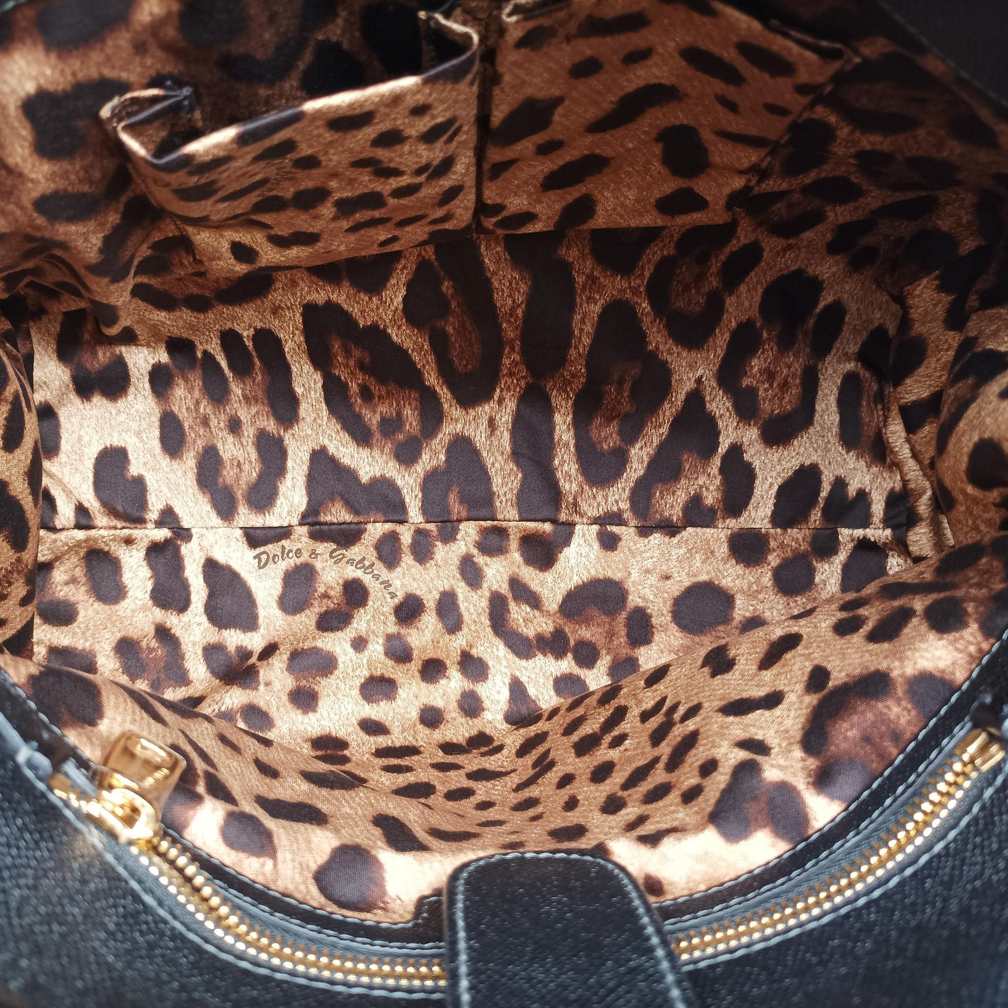 Pre-owned Dolce & Gabbana SICILY Black Leather  shoulderbag | stylenewstar