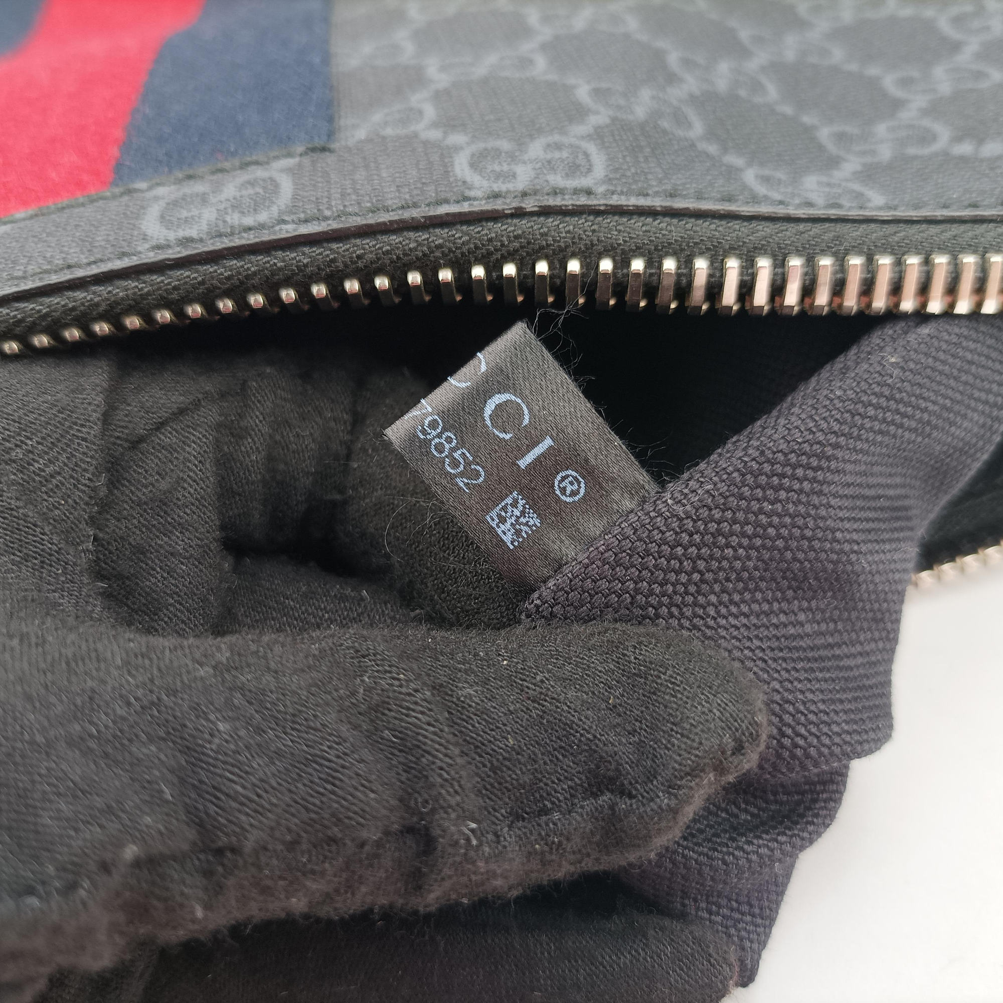 Pre-owned Gucci GG Supreme Shelley Messenger Black×red PVC coated canvas×Leather 474139 shoulderbag | stylenewstar