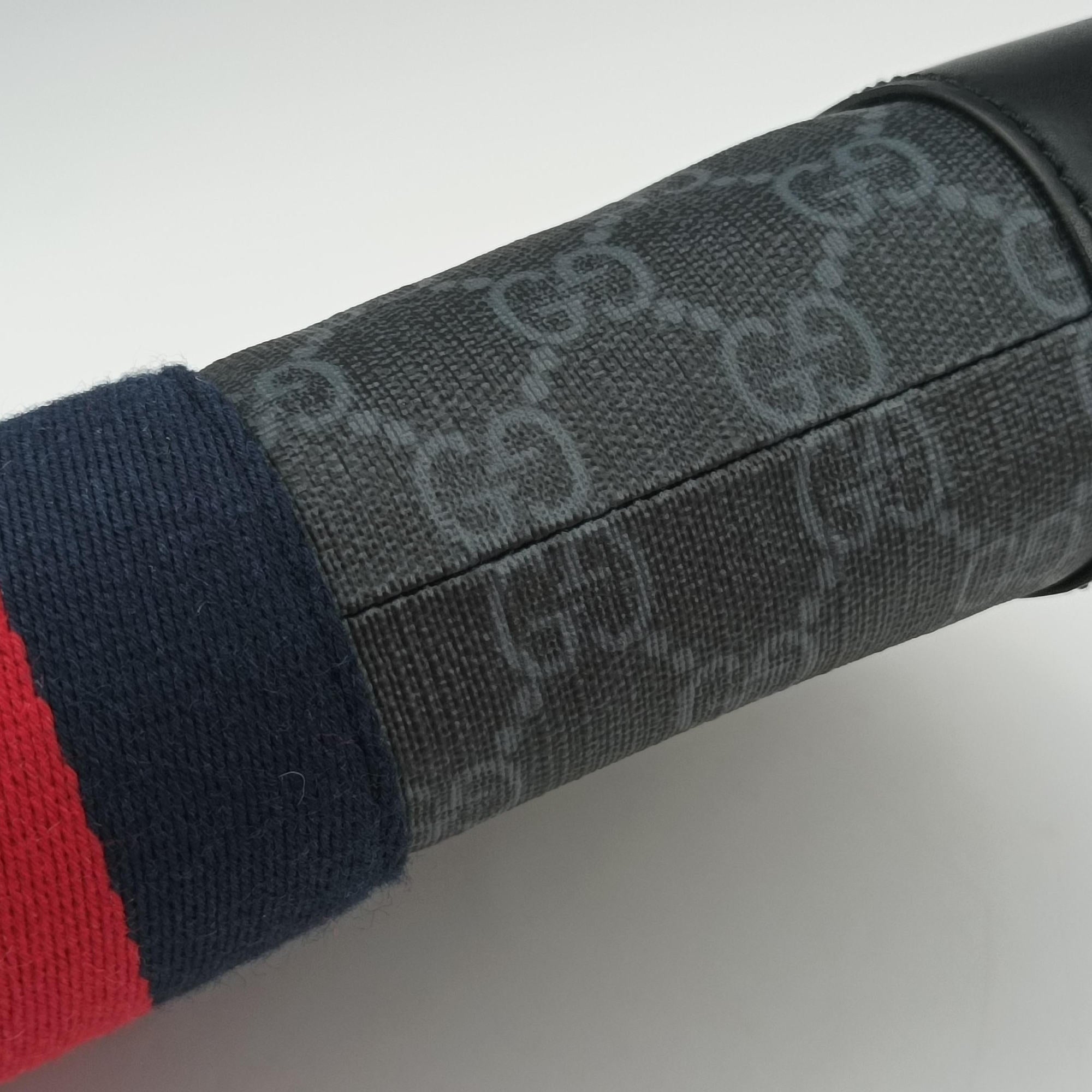 Pre-owned Gucci GG Supreme Shelley Messenger Black×red PVC coated canvas×Leather 474139 shoulderbag | stylenewstar