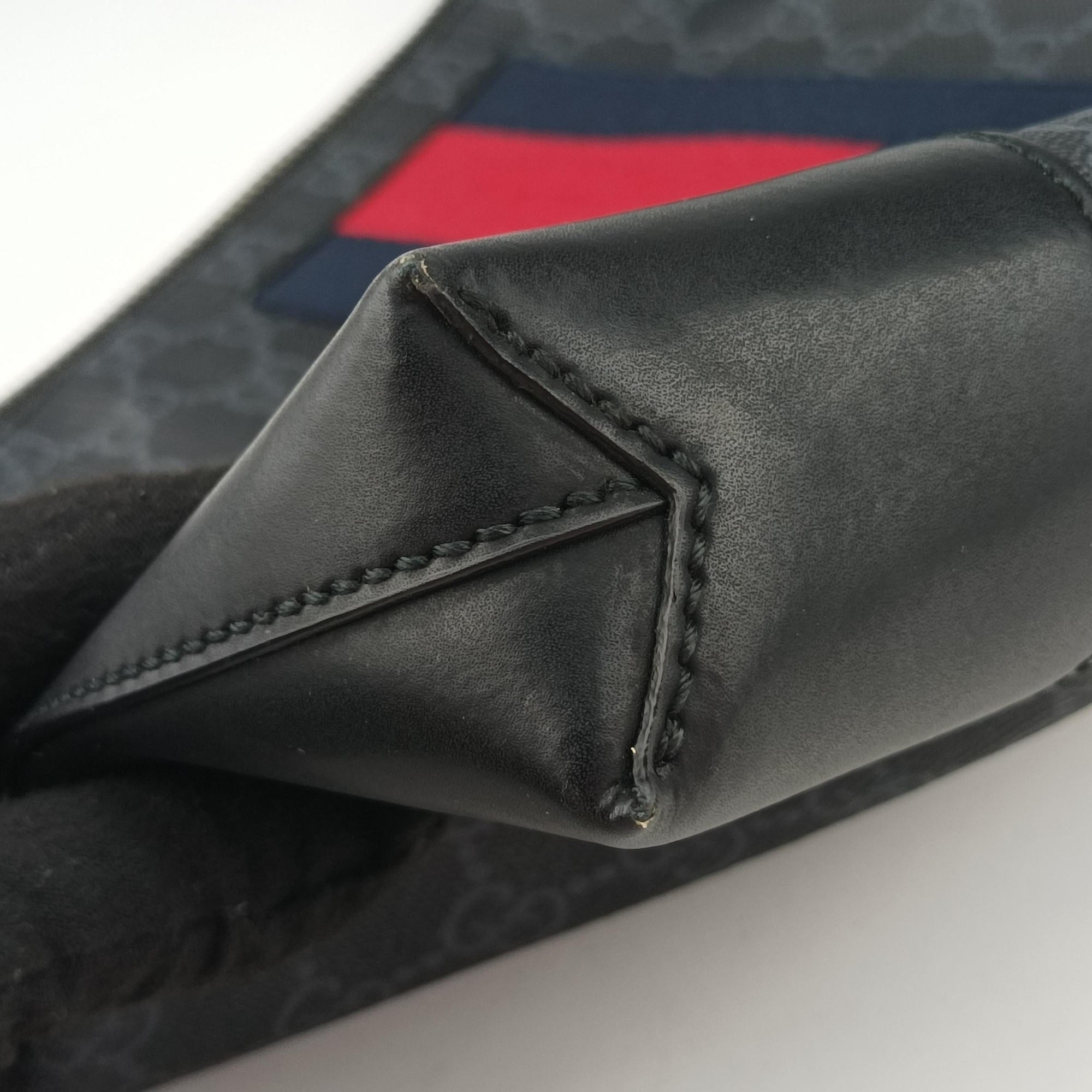 Pre-owned Gucci GG Supreme Shelley Messenger Black×red PVC coated canvas×Leather 474139 shoulderbag | stylenewstar