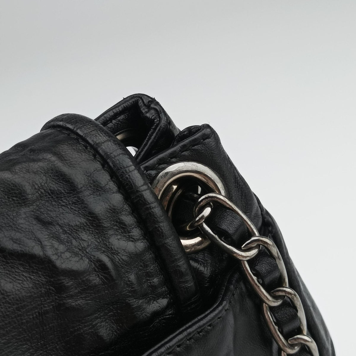 Pre-owned Prada Antique Pushlock Chain Black Leather  shoulderbag | stylenewstar