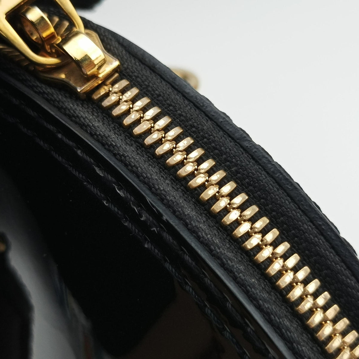 Secondhand Louis Vuitton Miroir Alma PM BLACK Vernis M54705 shoulderbag | stylenewstar