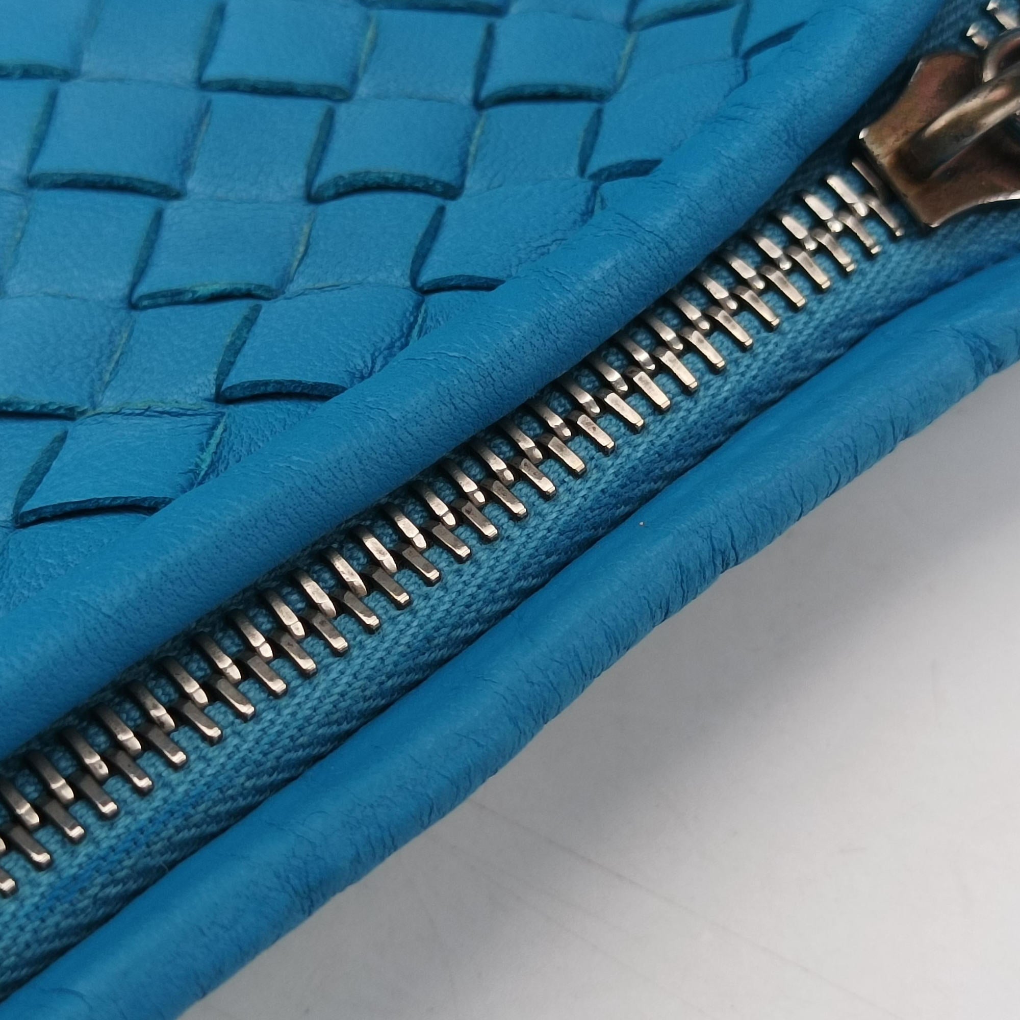 Vintage Bottega Veneta Intrecciato Blue lambskin  handbag | stylenewstar