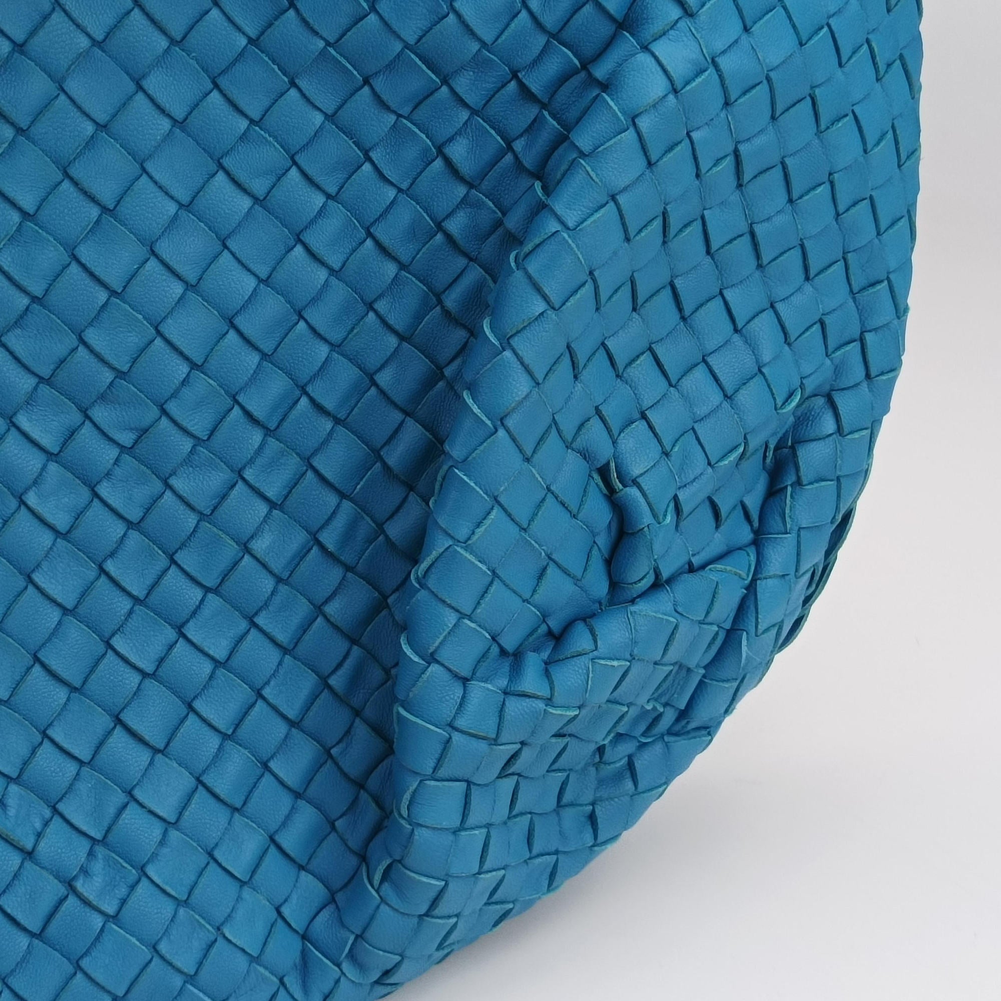 Vintage Bottega Veneta Intrecciato Blue lambskin  handbag | stylenewstar