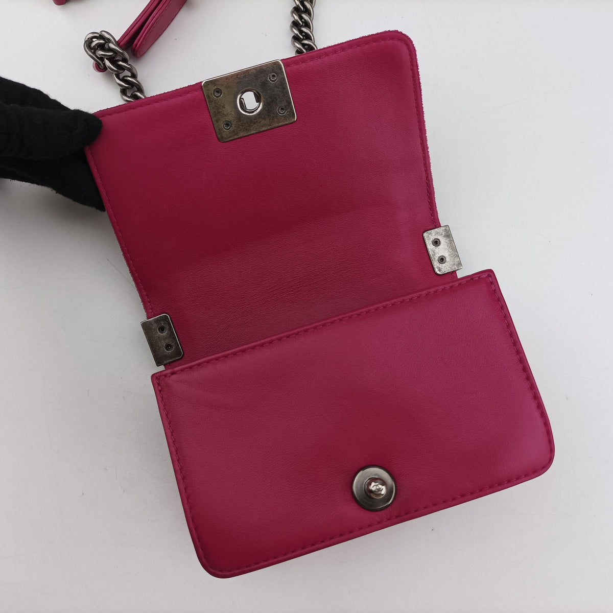 Pre-owned Chanel BOY CHANEL Rose velour A67364 shoulderbag | stylenewstar