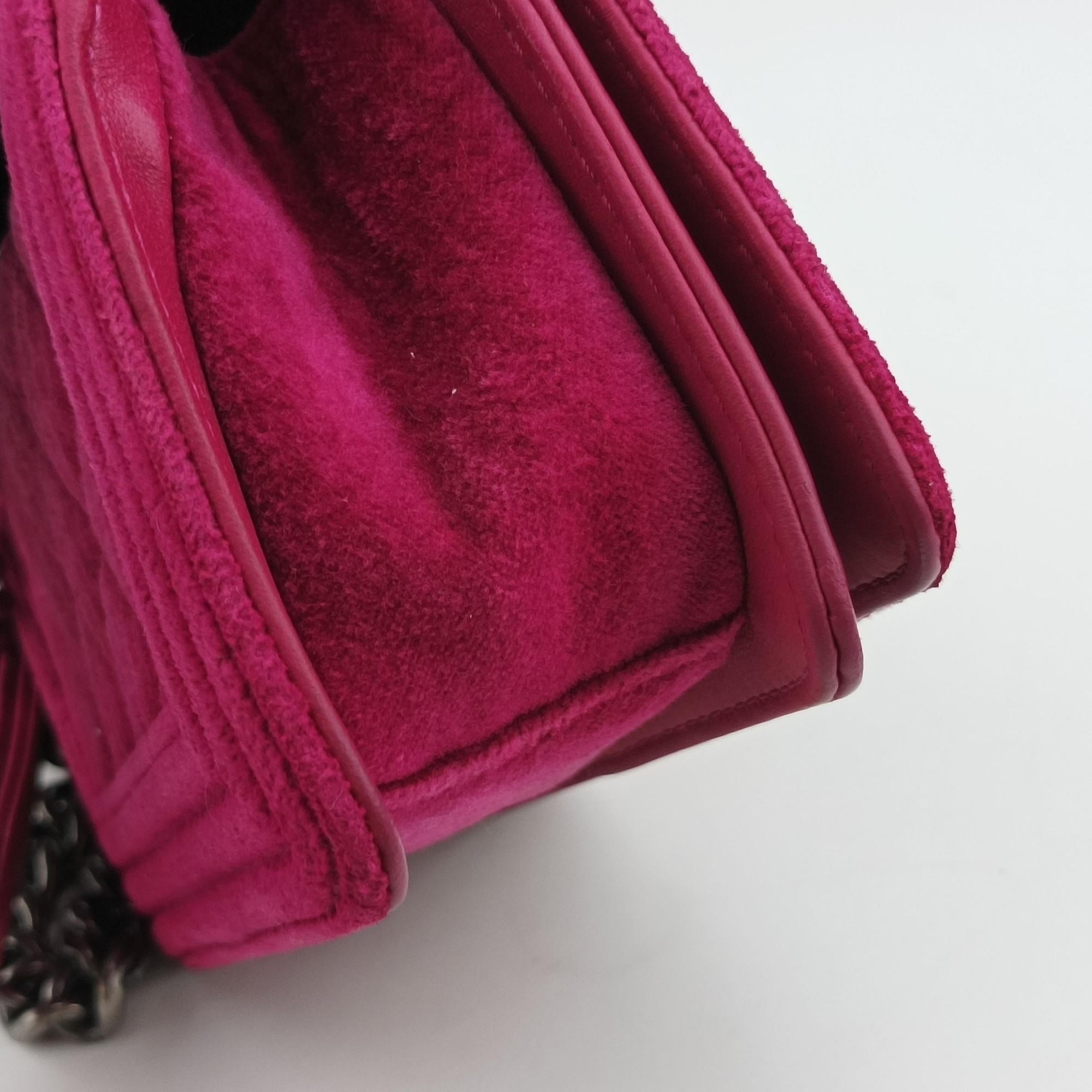 Pre-owned Chanel BOY CHANEL Rose velour A67364 shoulderbag | stylenewstar